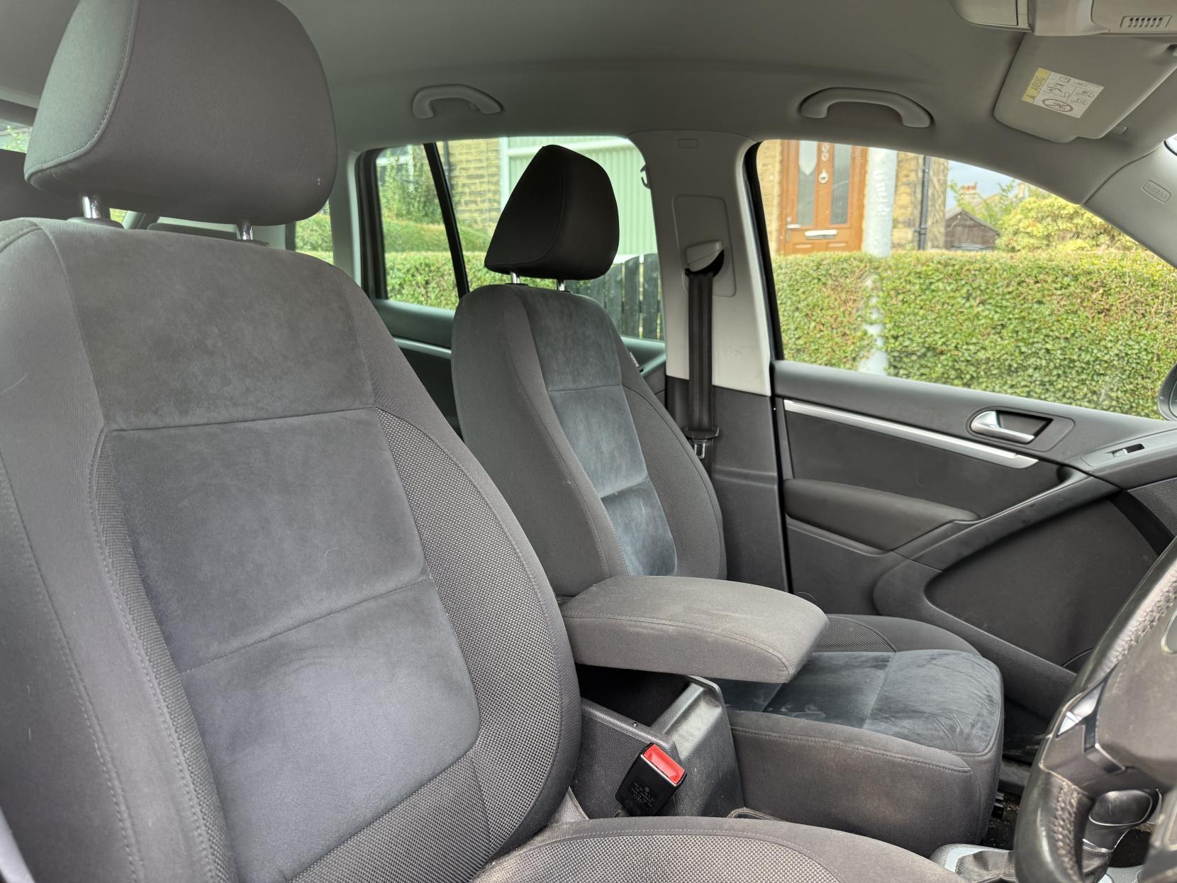 Volkswagen Tiguan 2.0 TDI BlueMotion Tech Match Edition SUV 5dr Diesel DSG 4WD Euro 6 (s/s) (150 ps)