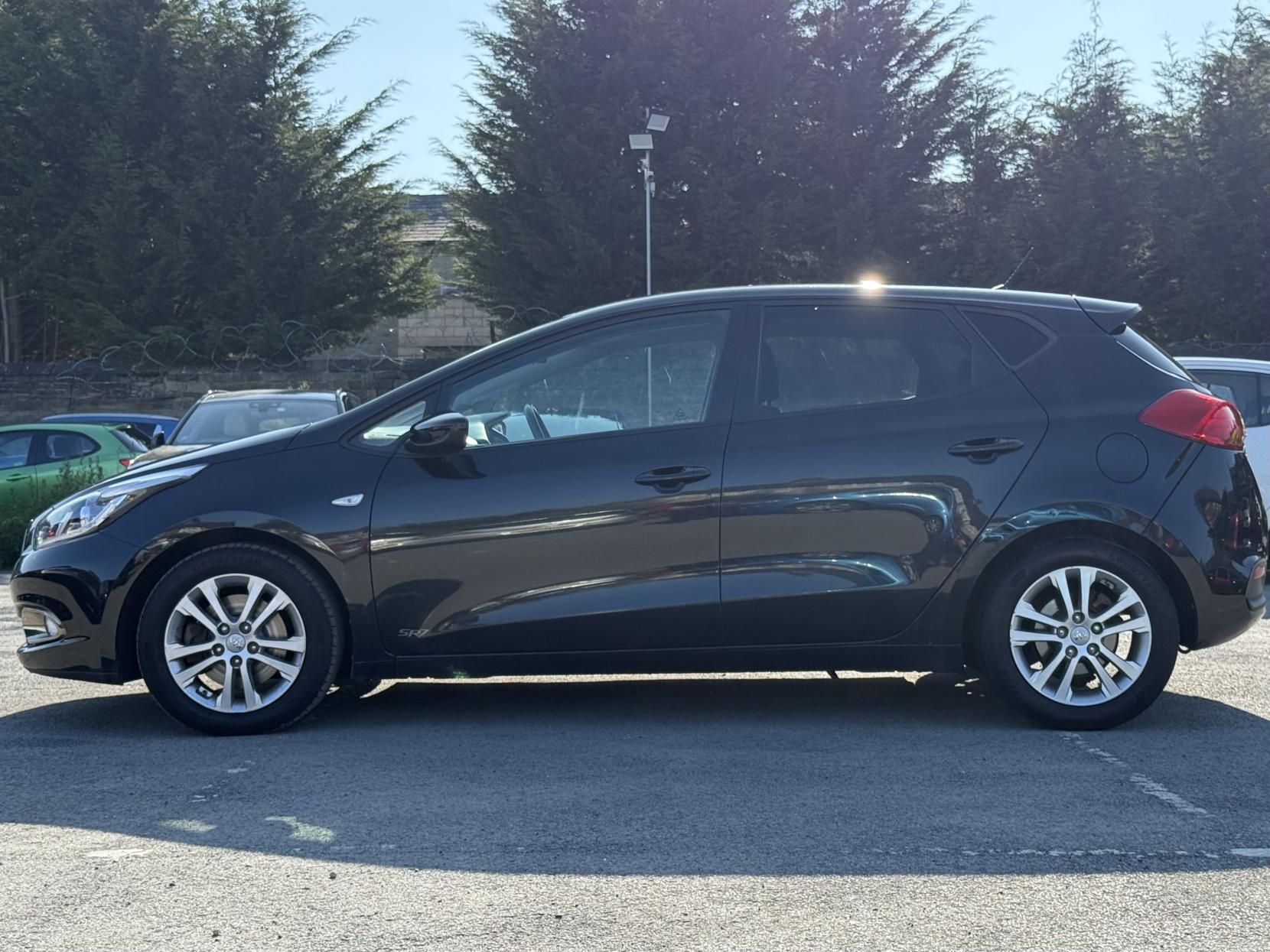 Kia Ceed 1.4 SR7 Hatchback 5dr Petrol Manual Euro 5 (98 bhp)