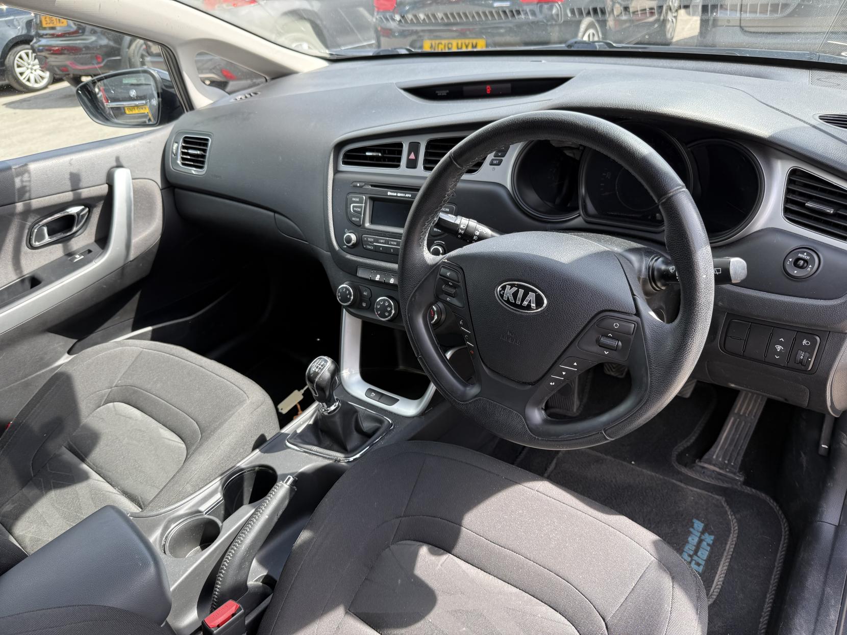 Kia Ceed 1.4 SR7 Hatchback 5dr Petrol Manual Euro 5 (98 bhp)