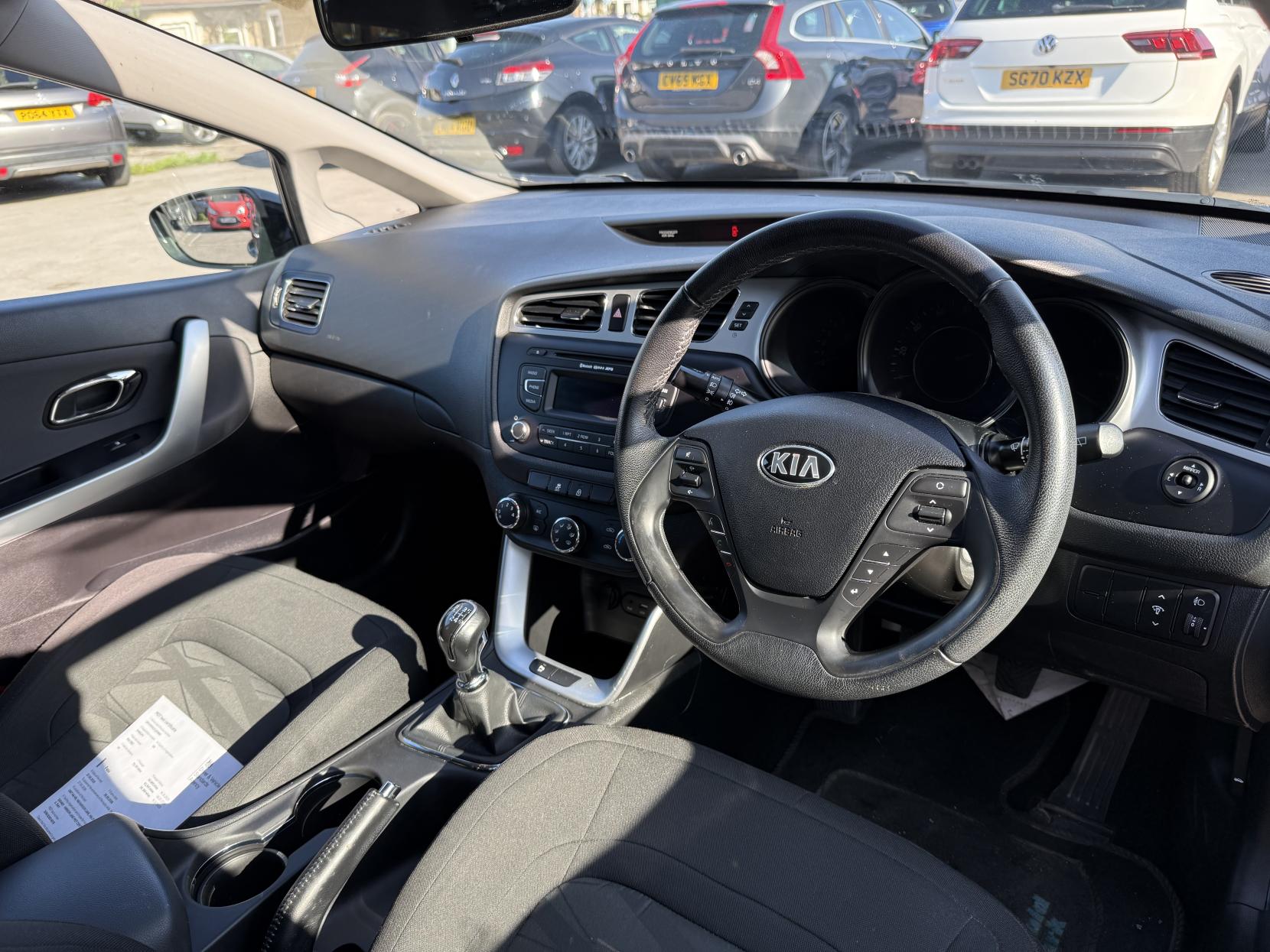 Kia Ceed 1.4 SR7 Hatchback 5dr Petrol Manual Euro 5 (98 bhp)