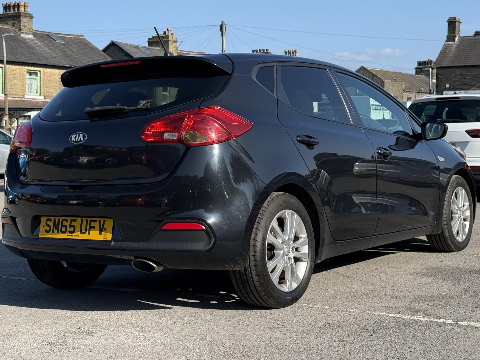 Kia Ceed 1.4 SR7 Hatchback 5dr Petrol Manual Euro 5 (98 bhp)