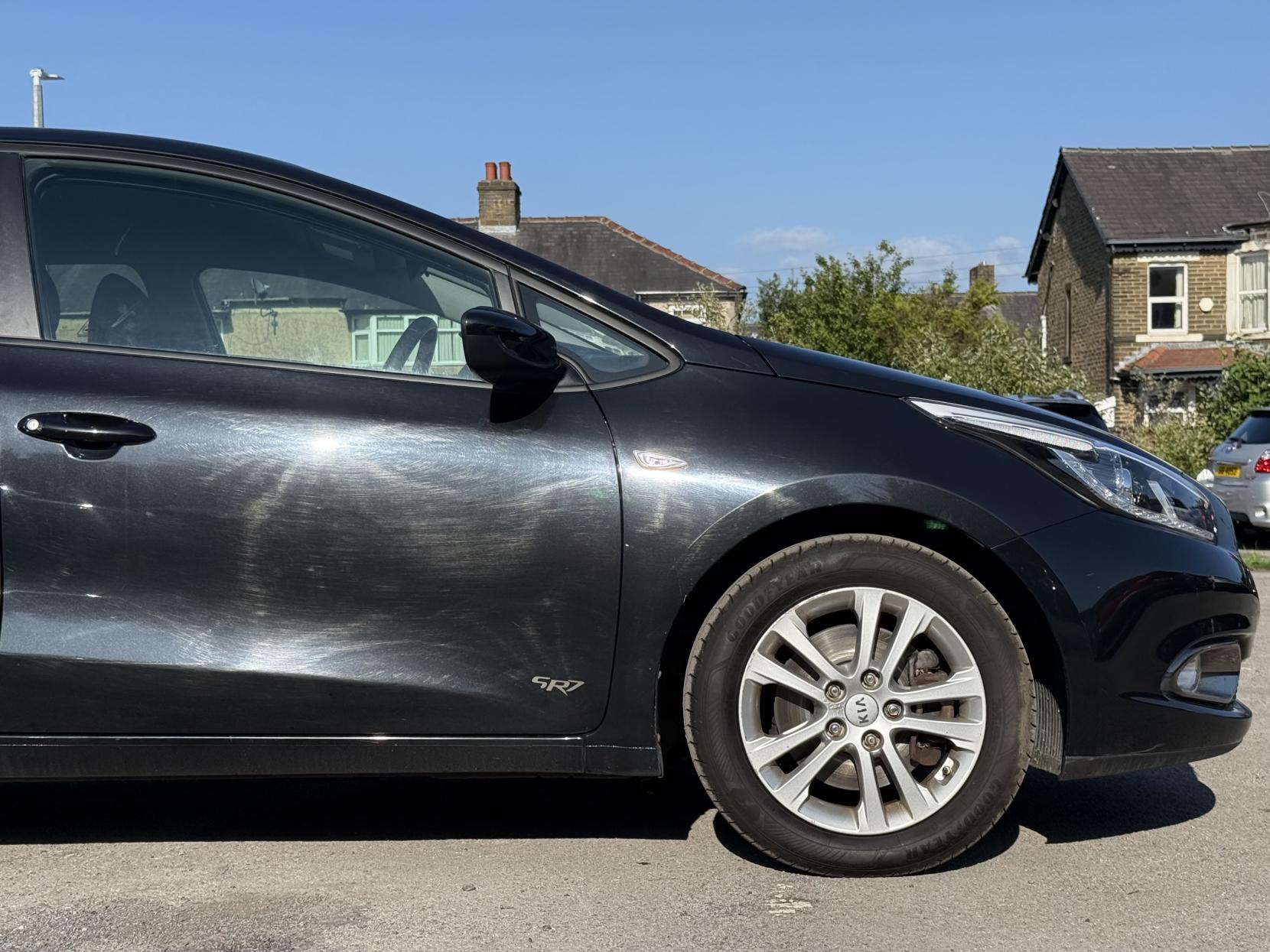 Kia Ceed 1.4 SR7 Hatchback 5dr Petrol Manual Euro 5 (98 bhp)