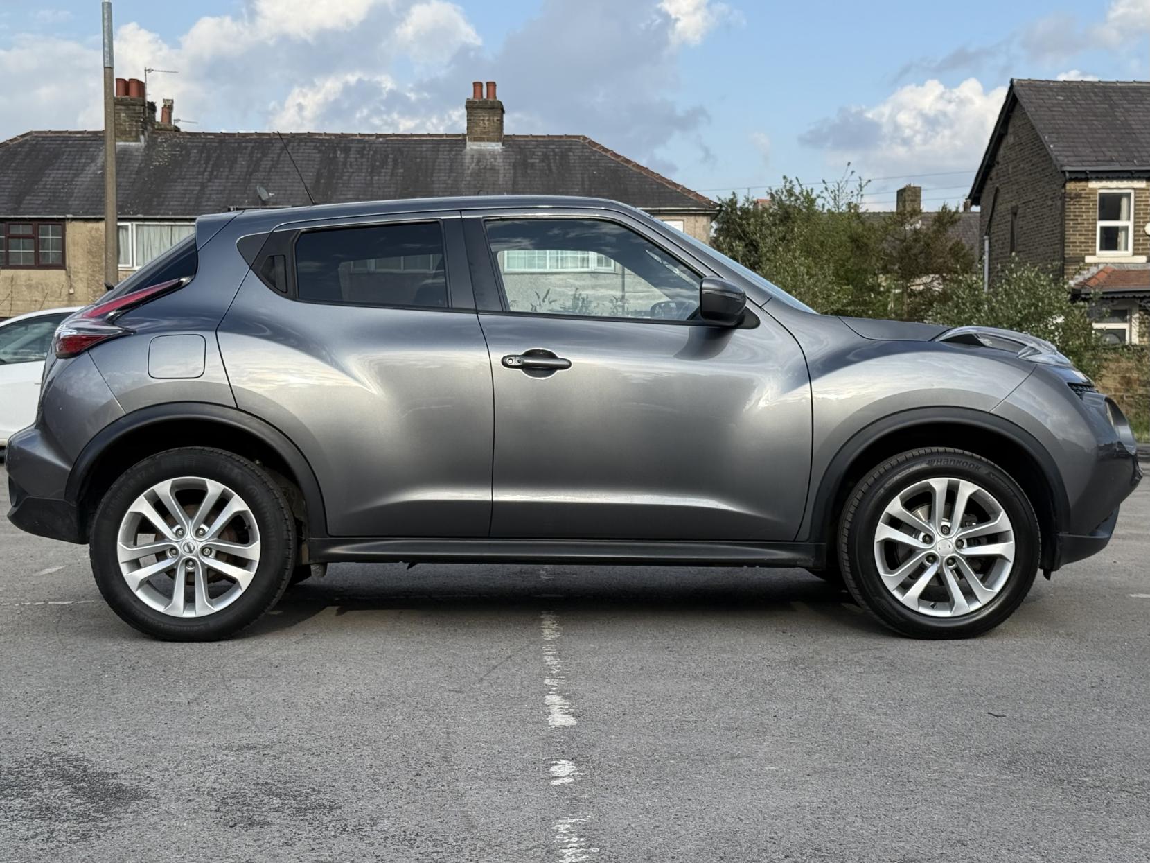 Nissan Juke 1.2 DIG-T N-Connecta SUV 5dr Petrol Manual Euro 6 (s/s) (115 ps)