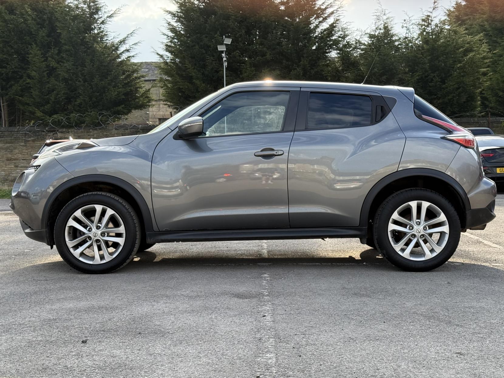 Nissan Juke 1.2 DIG-T N-Connecta SUV 5dr Petrol Manual Euro 6 (s/s) (115 ps)