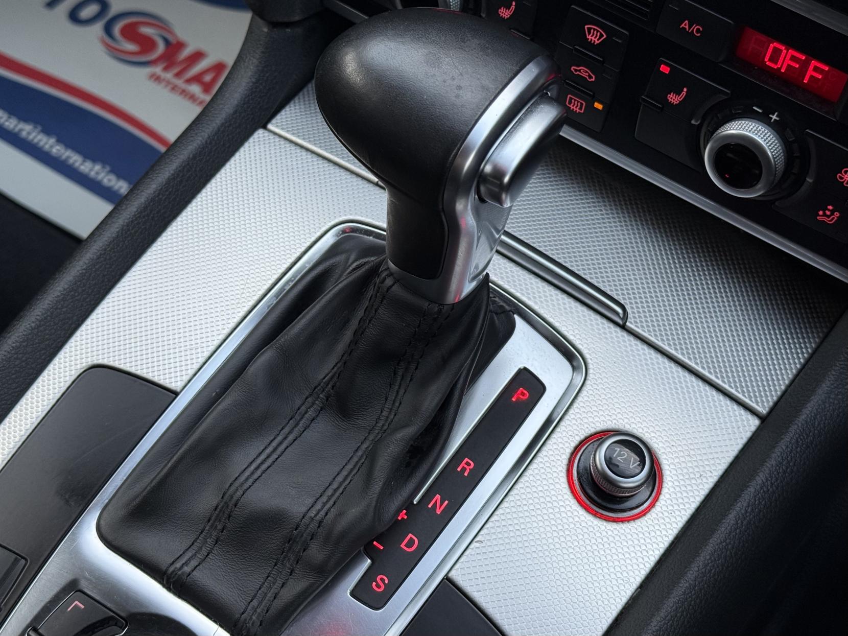 Audi Q7 3.0 TDI V6 SE SUV 5dr Diesel Tiptronic quattro Euro 5 (s/s) (204 ps)