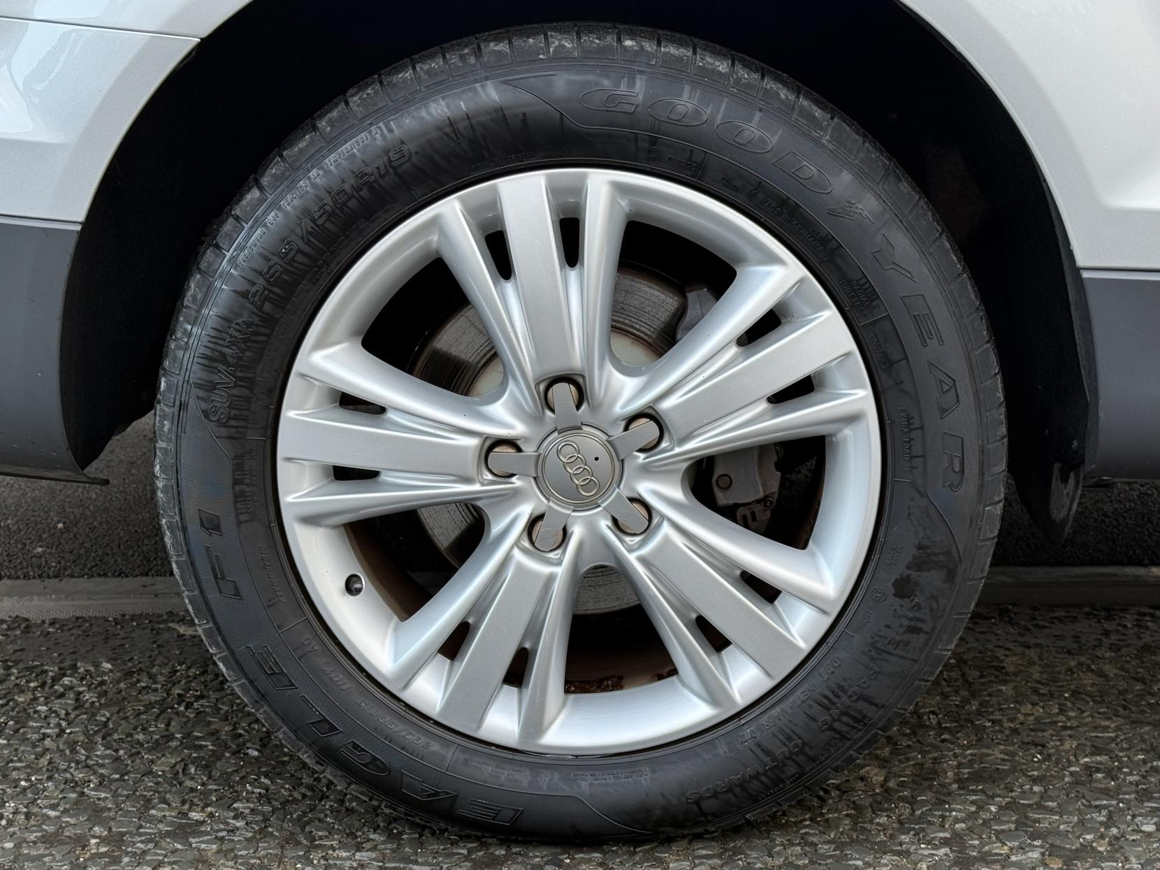 Audi Q7 3.0 TDI V6 SE SUV 5dr Diesel Tiptronic quattro Euro 5 (s/s) (204 ps)