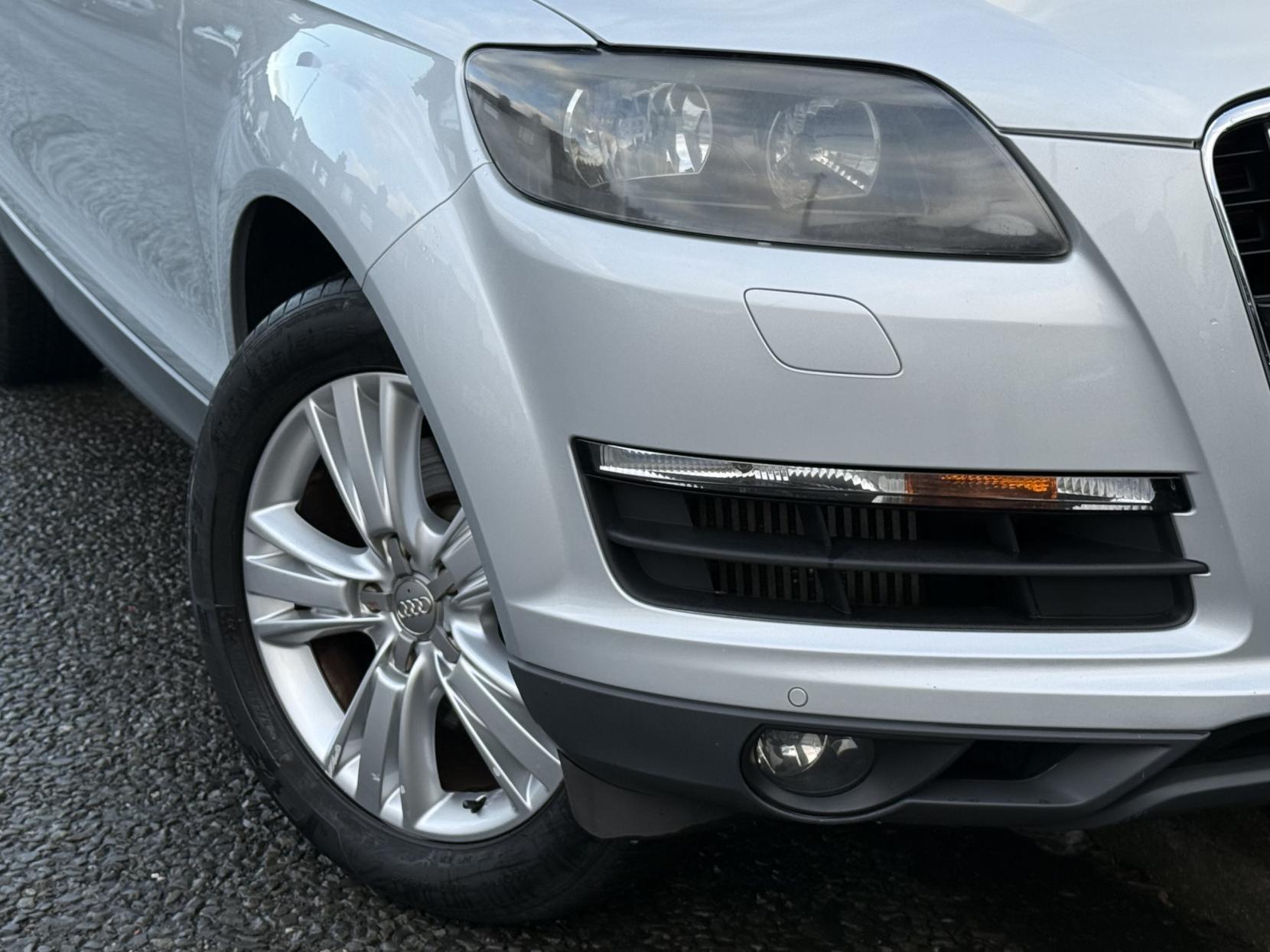 Audi Q7 3.0 TDI V6 SE SUV 5dr Diesel Tiptronic quattro Euro 5 (s/s) (204 ps)