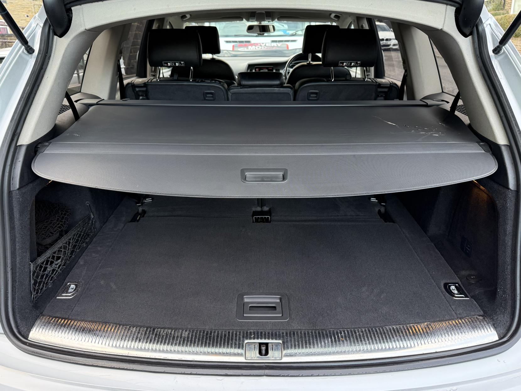 Audi Q7 3.0 TDI V6 SE SUV 5dr Diesel Tiptronic quattro Euro 5 (s/s) (204 ps)