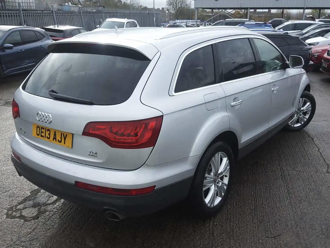 Audi Q7 3.0 TDI V6 SE SUV 5dr Diesel Tiptronic quattro Euro 5 (s/s) (204 ps)
