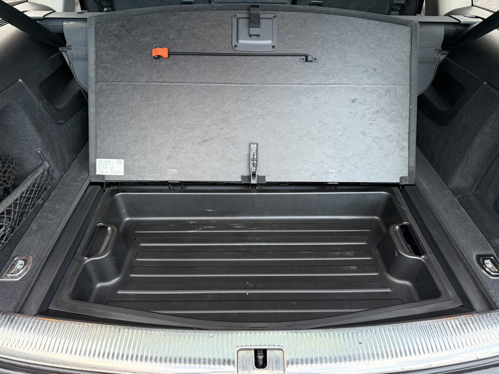 Audi Q7 3.0 TDI V6 SE SUV 5dr Diesel Tiptronic quattro Euro 5 (s/s) (204 ps)