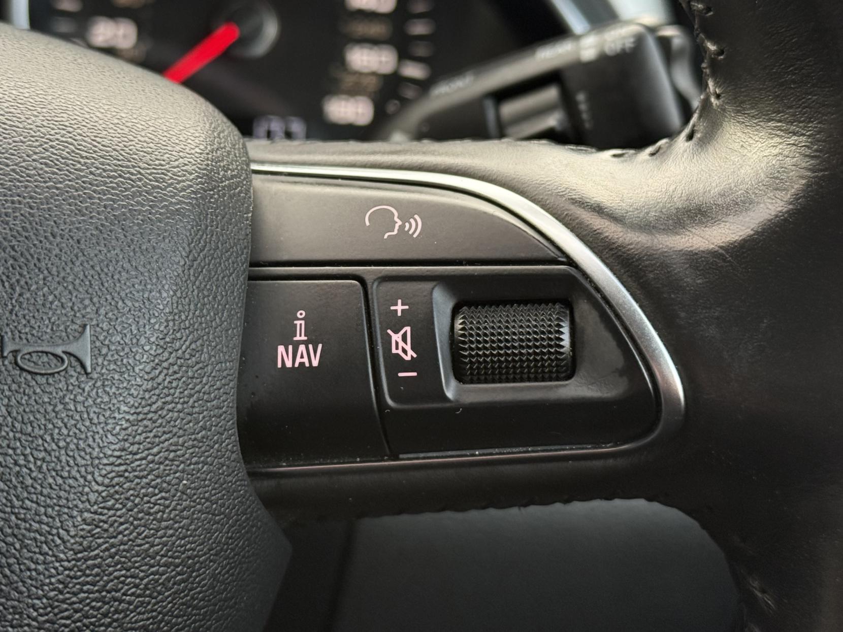 Audi Q7 3.0 TDI V6 SE SUV 5dr Diesel Tiptronic quattro Euro 5 (s/s) (204 ps)