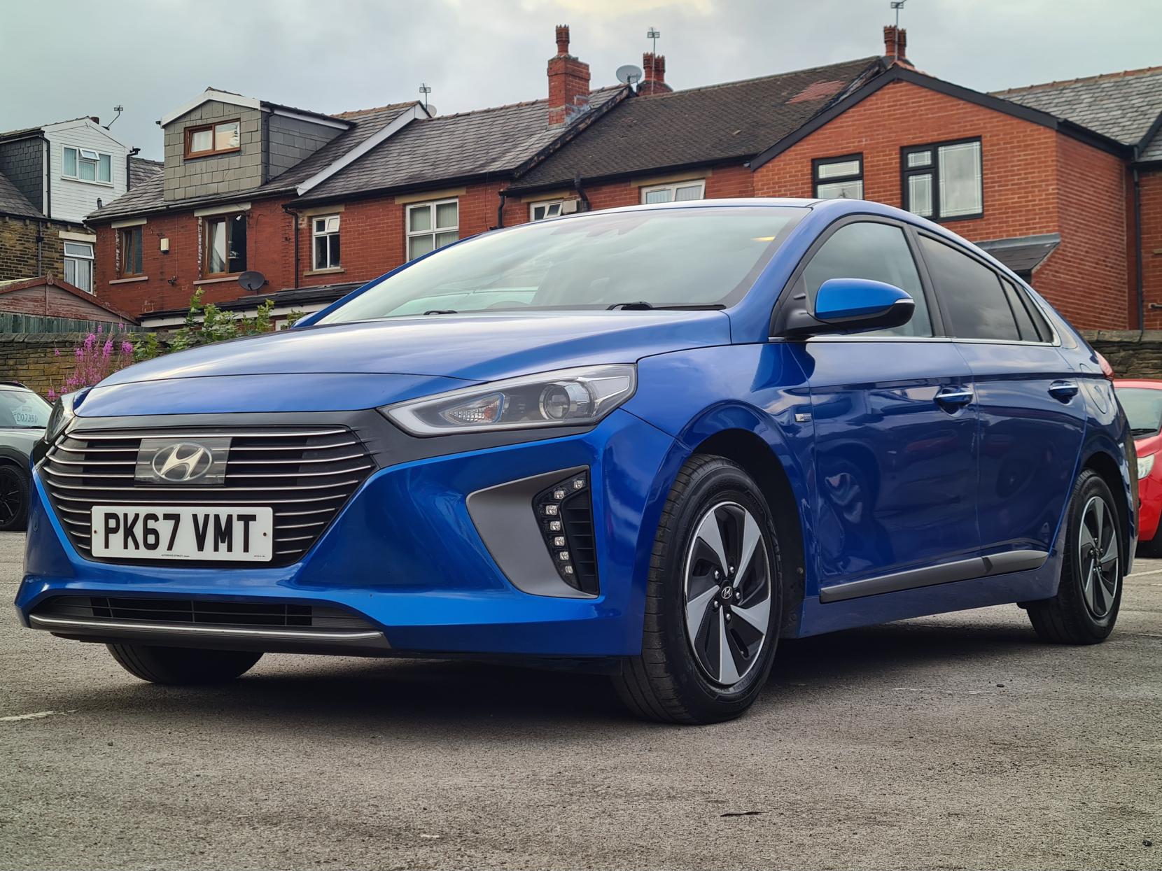 Hyundai IONIQ 1.6 h-GDi Premium Hatchback 5dr Petrol Hybrid DCT Euro 6 (s/s) (141 ps)