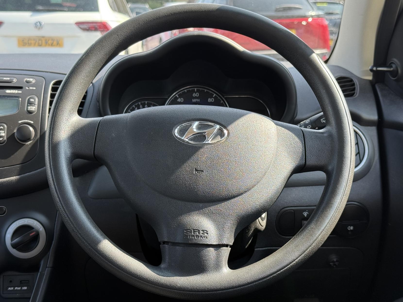 Hyundai i10 1.2 Classic Hatchback 5dr Petrol Manual Euro 5 (85 bhp)