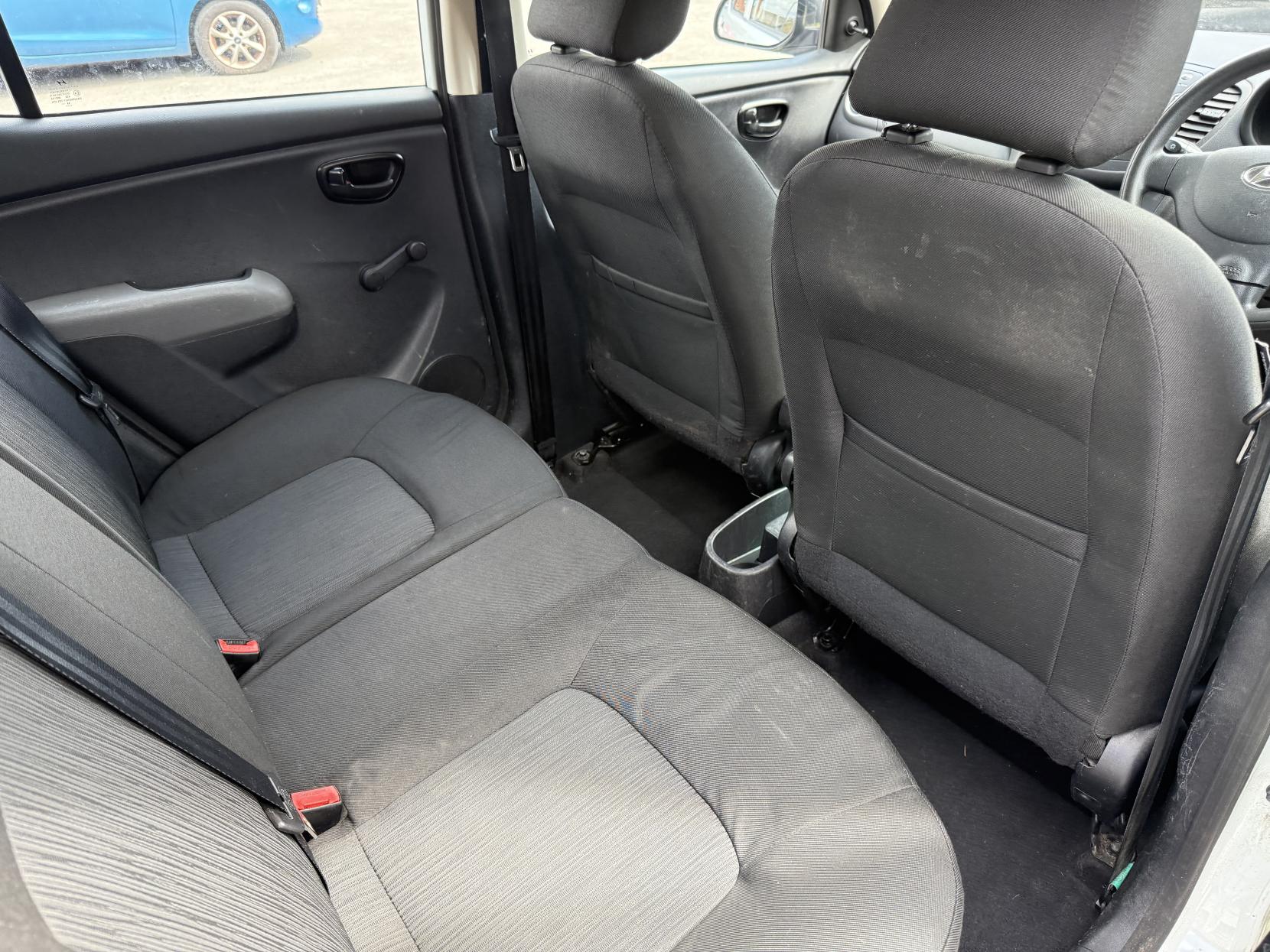 Hyundai i10 1.2 Classic Hatchback 5dr Petrol Manual Euro 5 (85 bhp)
