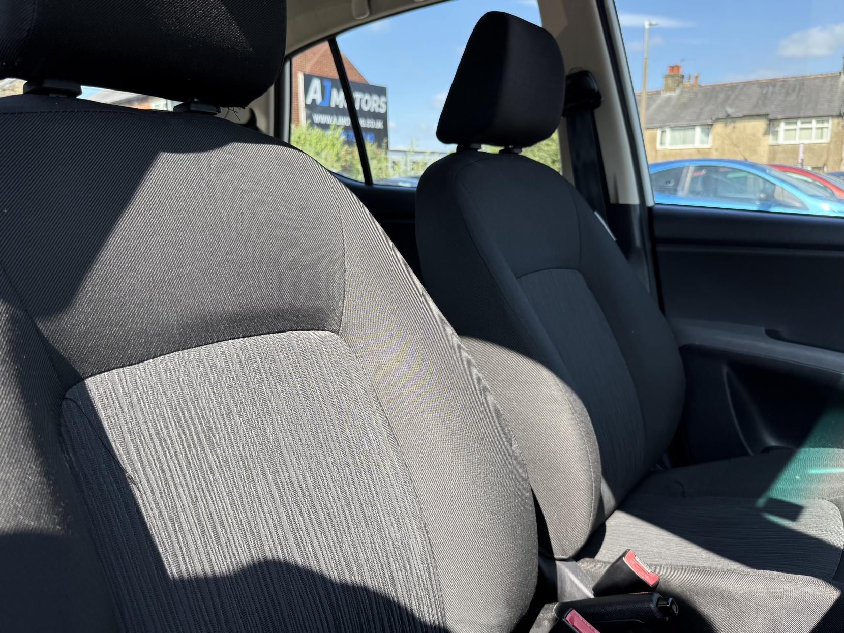Hyundai i10 1.2 Classic Hatchback 5dr Petrol Manual Euro 5 (85 bhp)
