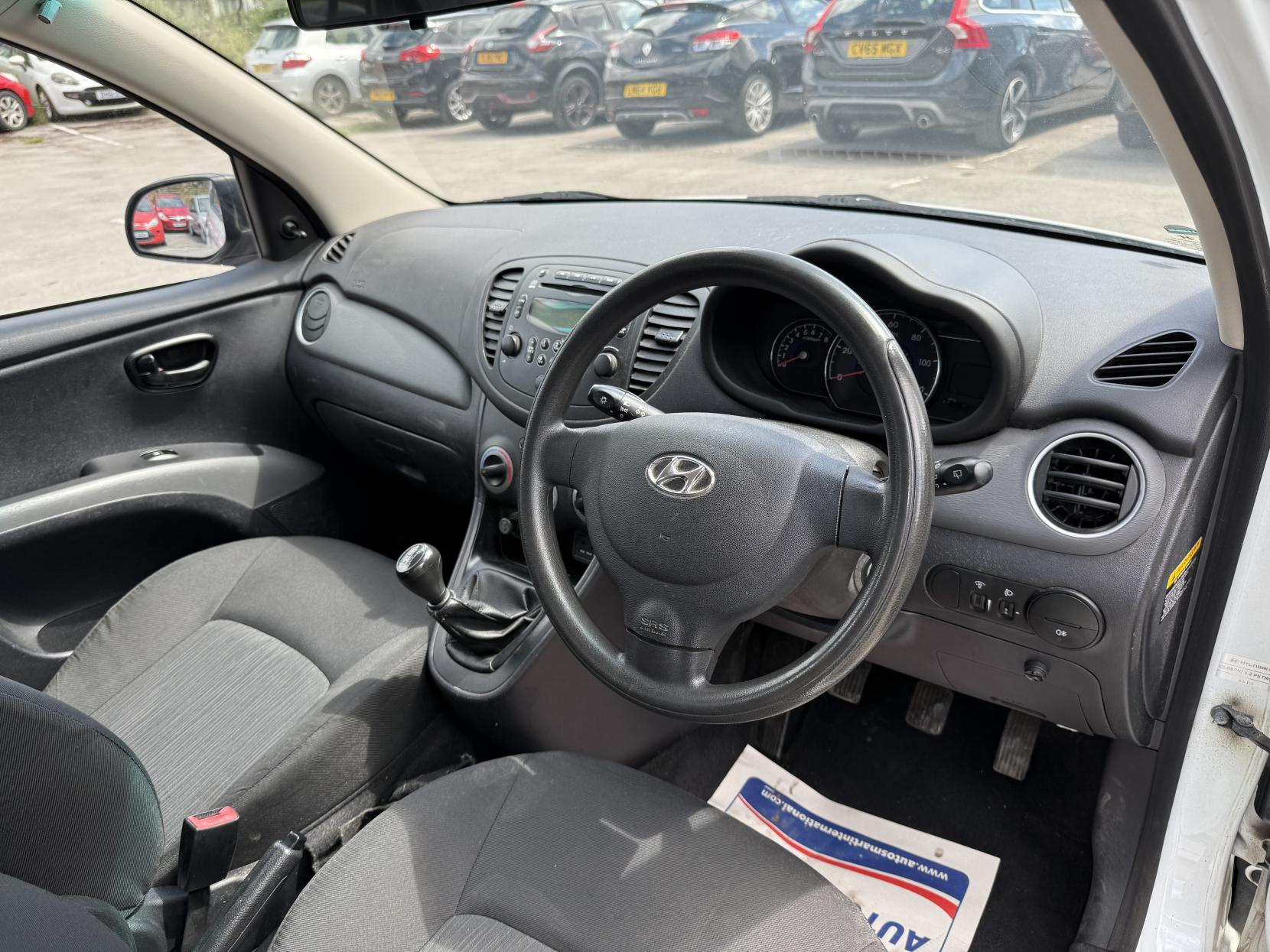 Hyundai i10 1.2 Classic Hatchback 5dr Petrol Manual Euro 5 (85 bhp)