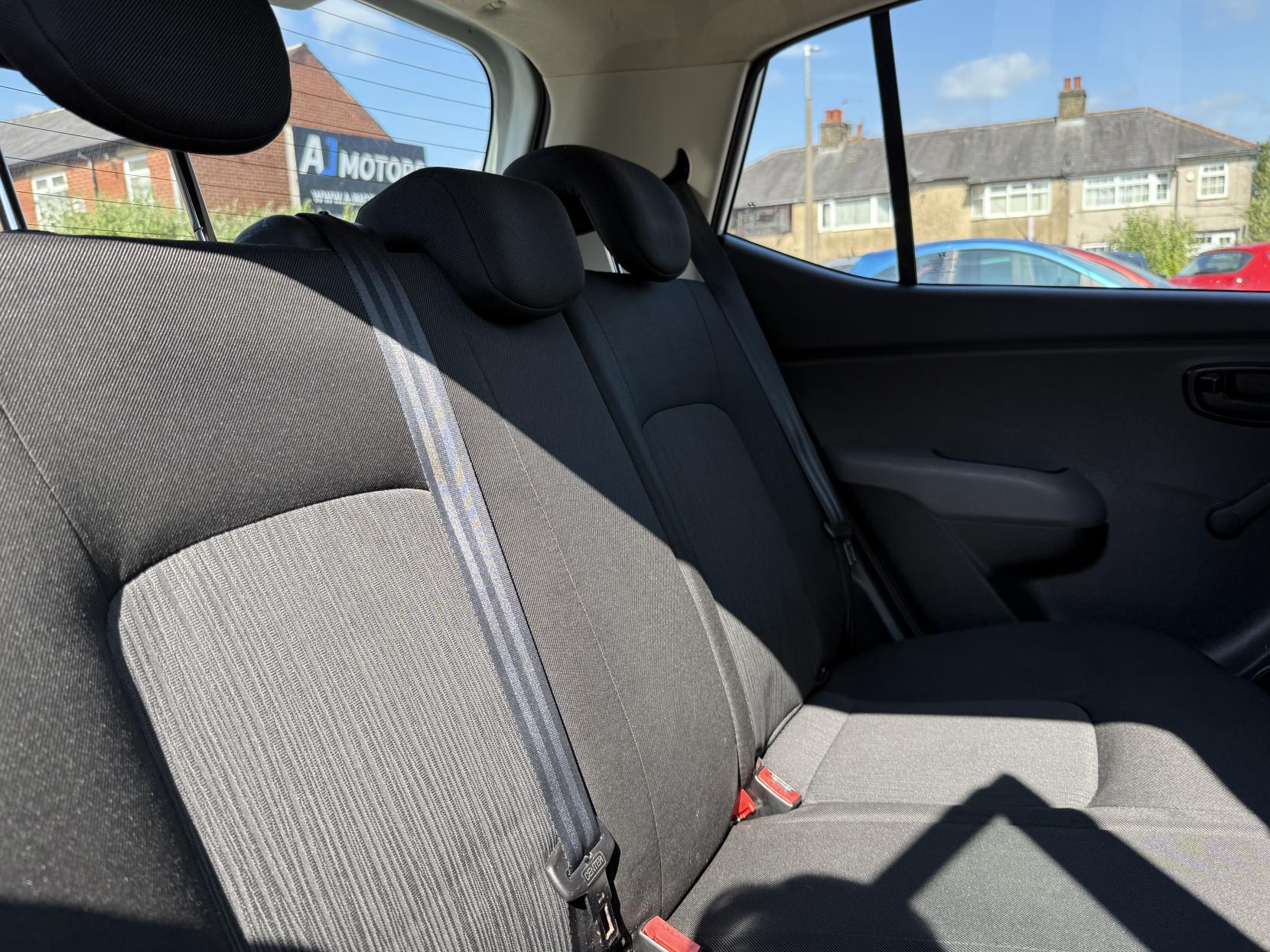Hyundai i10 1.2 Classic Hatchback 5dr Petrol Manual Euro 5 (85 bhp)
