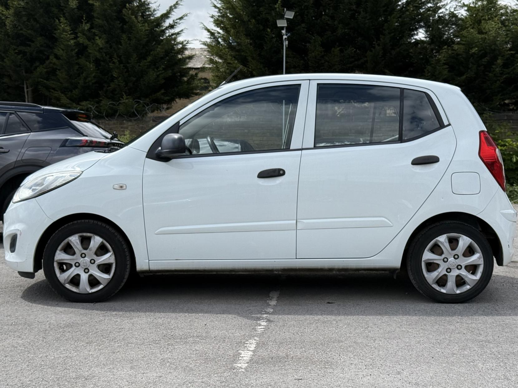 Hyundai i10 1.2 Classic Hatchback 5dr Petrol Manual Euro 5 (85 bhp)