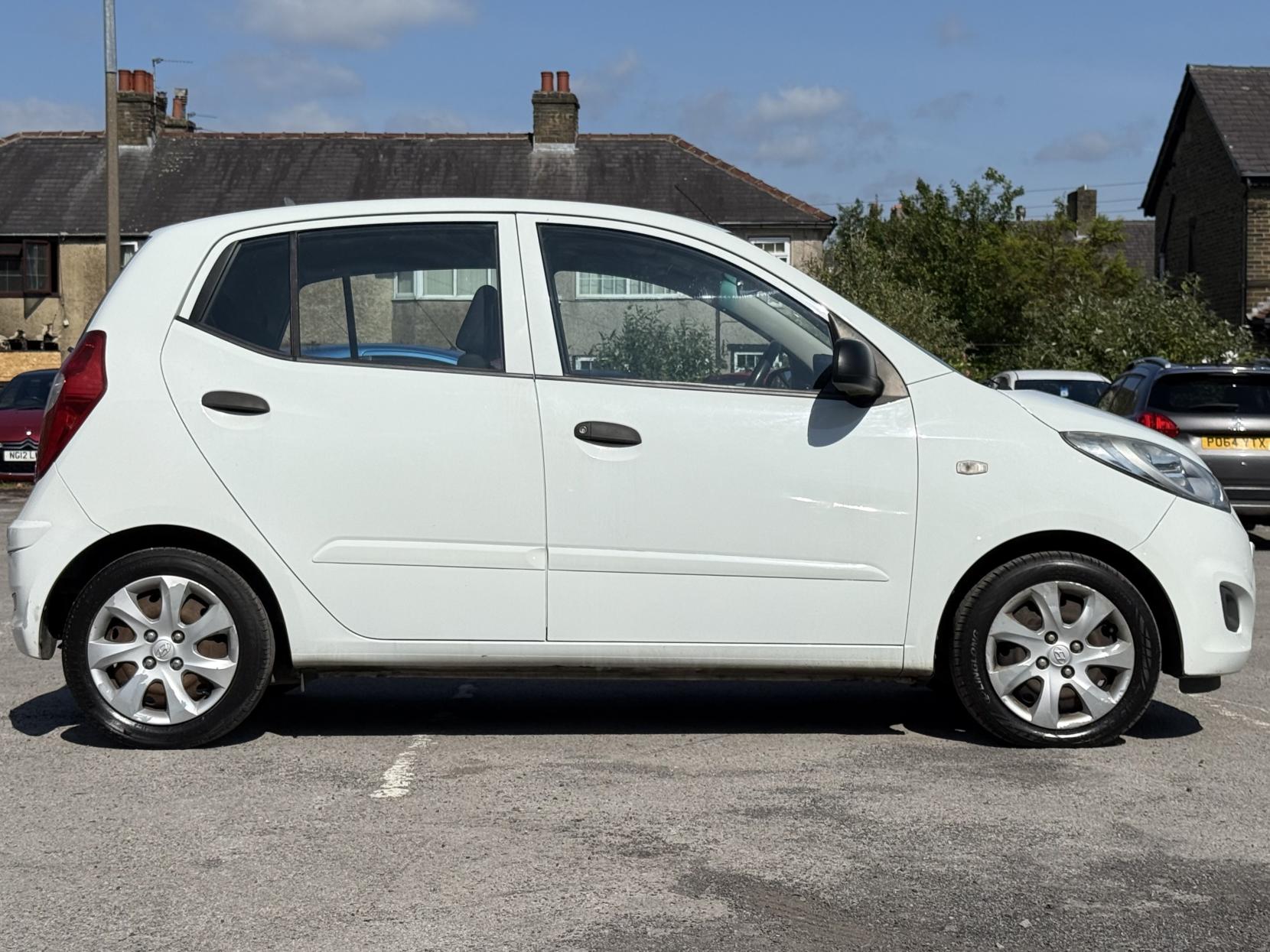 Hyundai i10 1.2 Classic Hatchback 5dr Petrol Manual Euro 5 (85 bhp)