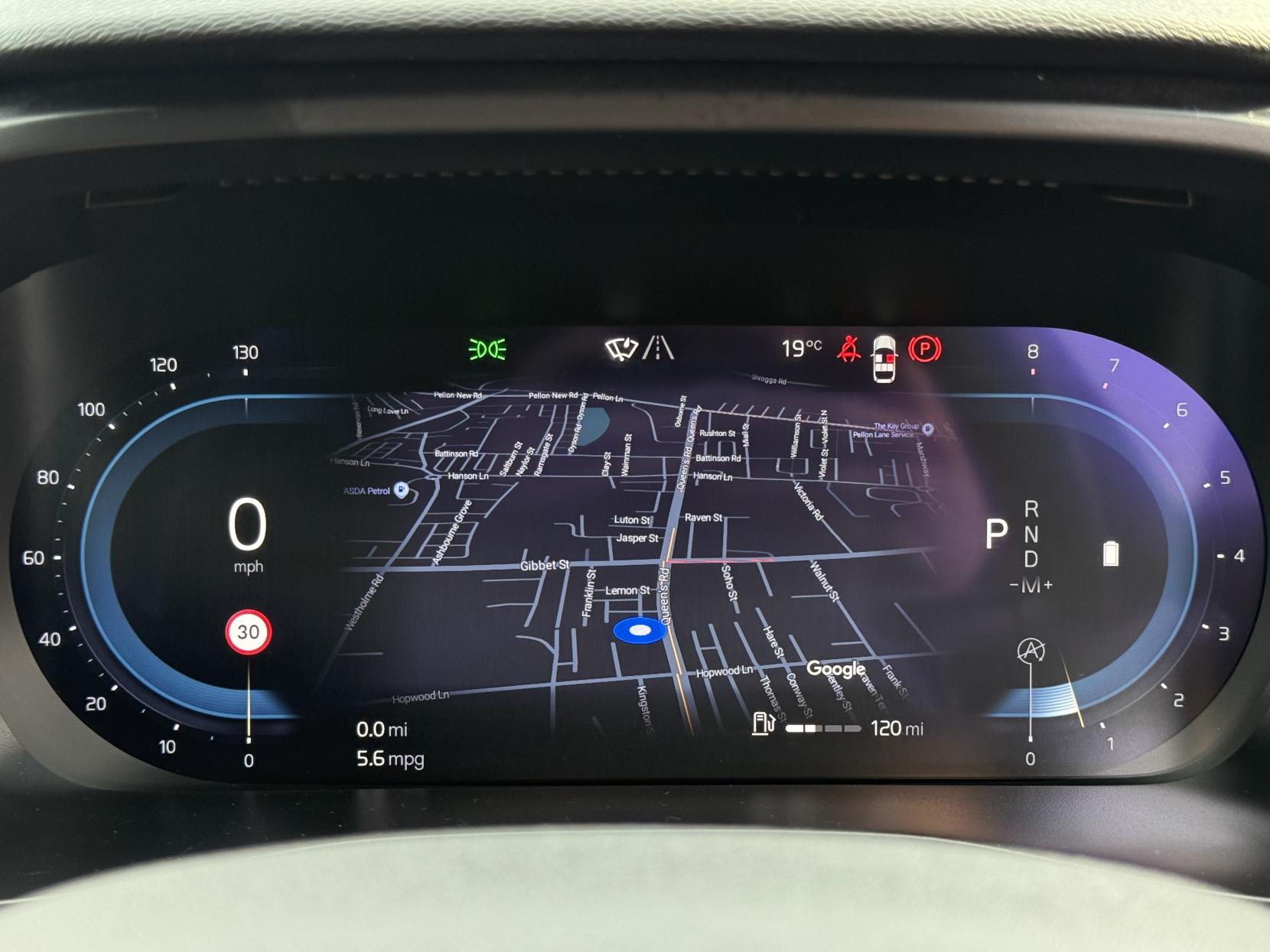 Volvo XC40 2.0 B3 MHEV Core SUV 5dr Petrol Hybrid DCT Auto Euro 6 (s/s) (163 ps)