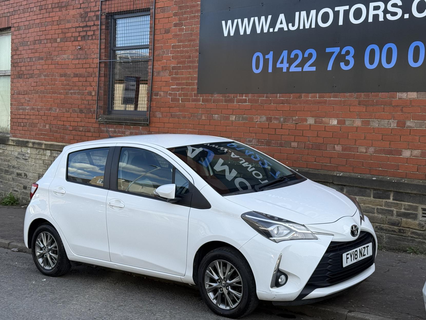 Toyota Yaris 1.5 VVT-i Icon Hatchback 5dr Petrol Manual Euro 6 (111 ps)