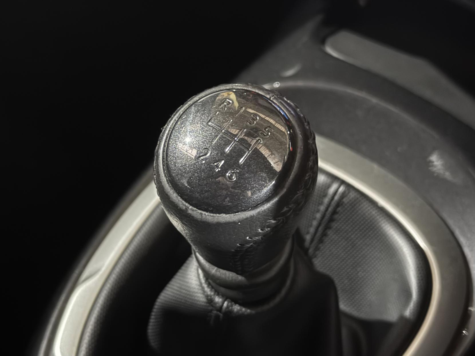 Nissan Juke 1.2 DIG-T Tekna SUV 5dr Petrol Manual Euro 6 (s/s) (115 ps)