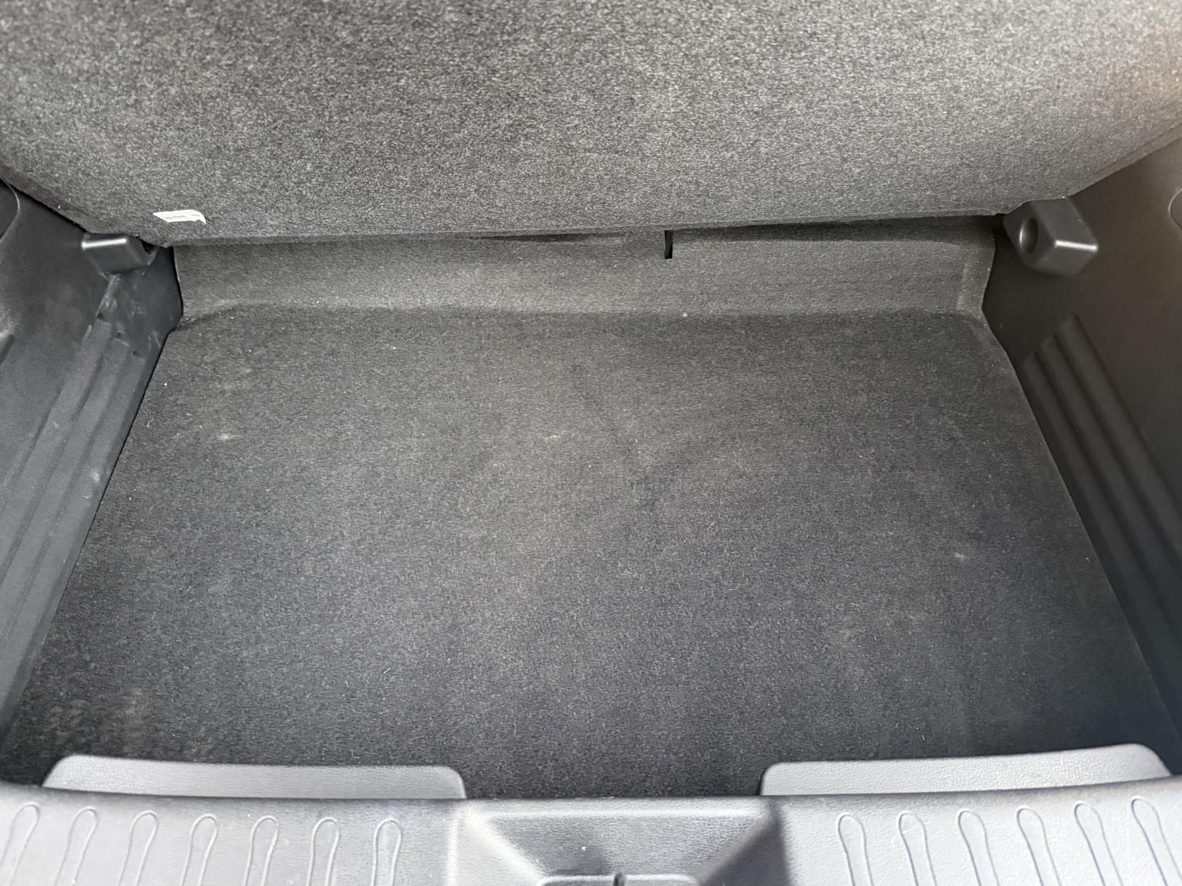 Nissan Juke 1.2 DIG-T Tekna SUV 5dr Petrol Manual Euro 6 (s/s) (115 ps)