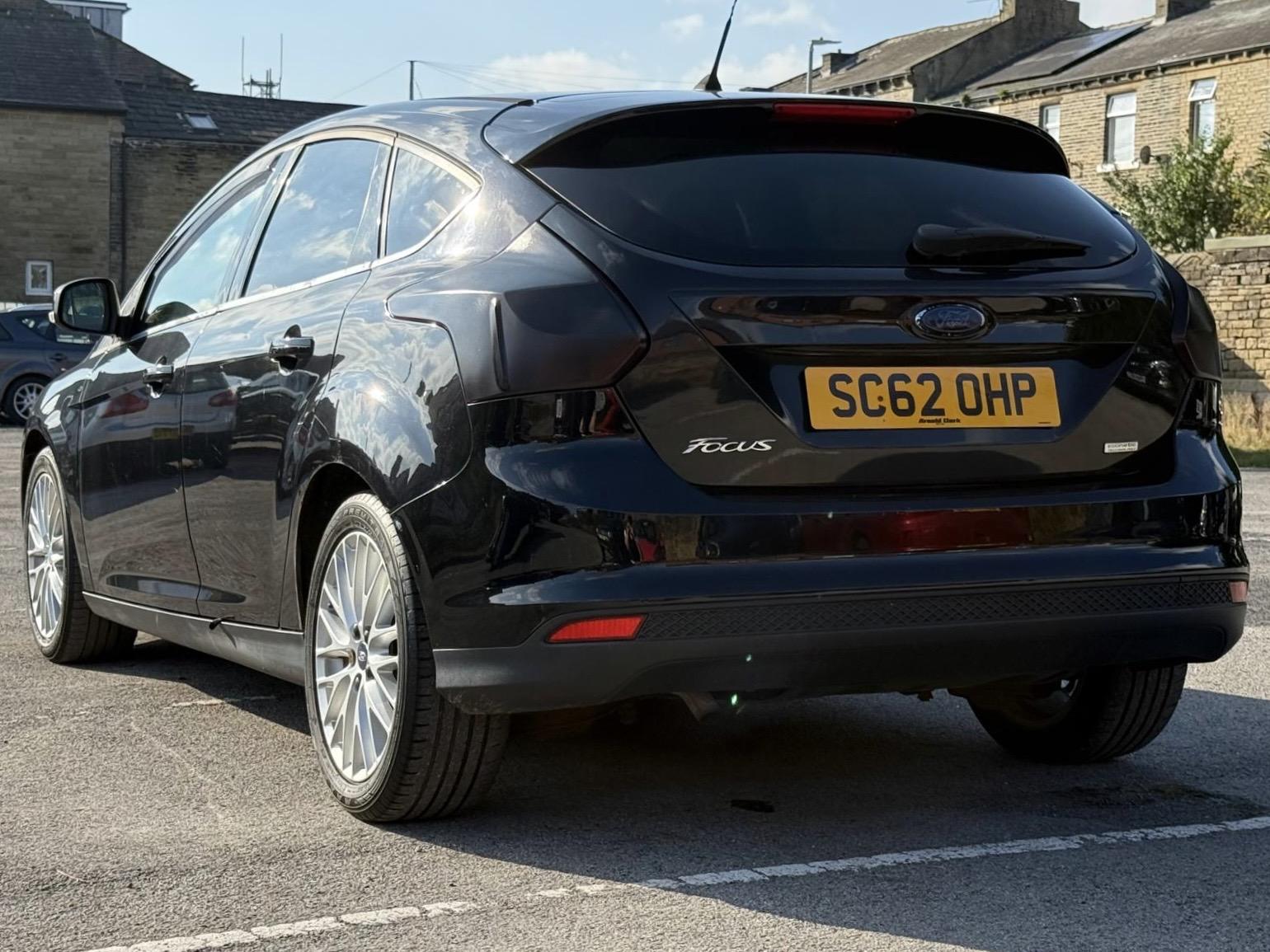 Ford Focus 1.0T EcoBoost Zetec Hatchback 5dr Petrol Manual Euro 5 (s/s) (125 ps)