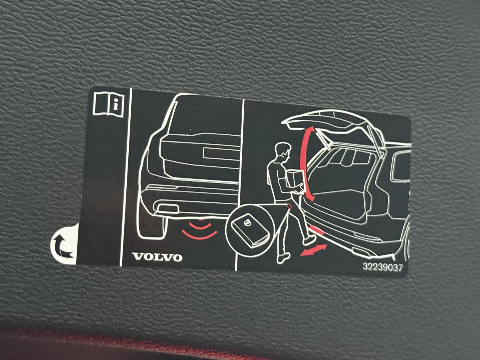 Volvo XC40 2.0 D4 Inscription Pro SUV 5dr Diesel Auto AWD Euro 6 (s/s) (190 ps)