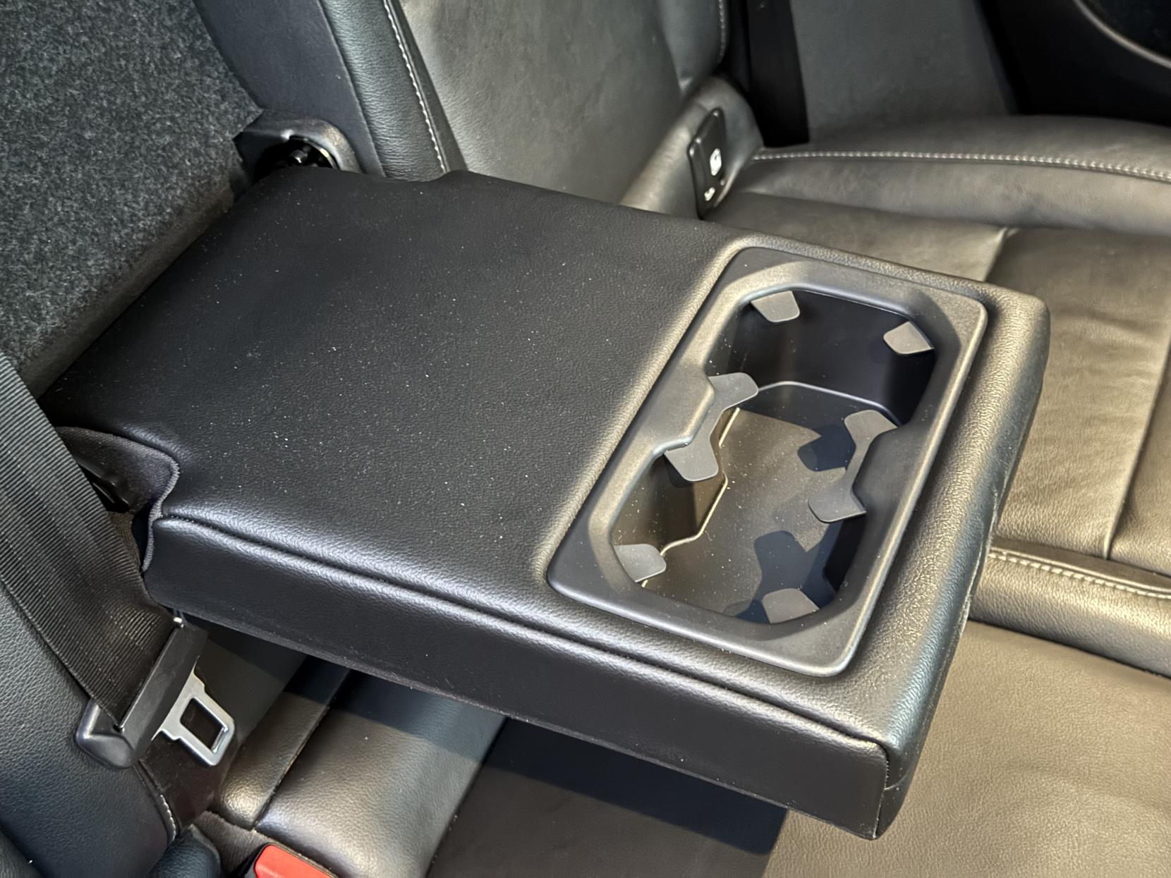 Volvo XC40 2.0 D4 Inscription Pro SUV 5dr Diesel Auto AWD Euro 6 (s/s) (190 ps)