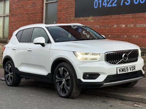 Volvo XC40 2.0 D4 Inscription Pro SUV 5dr Diesel Auto AWD Euro 6 (s/s) (190 ps)