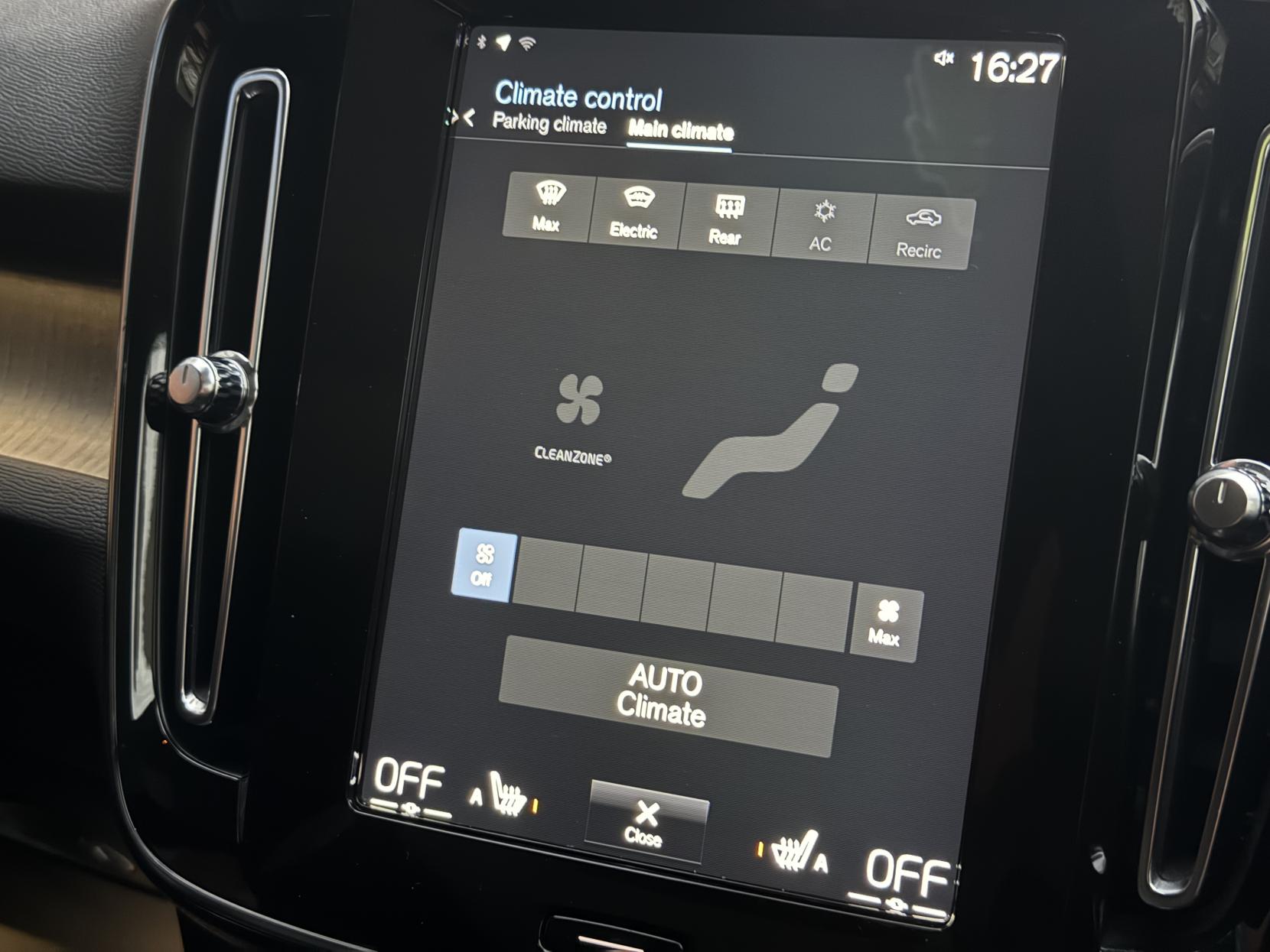 Volvo XC40 2.0 D4 Inscription Pro SUV 5dr Diesel Auto AWD Euro 6 (s/s) (190 ps)