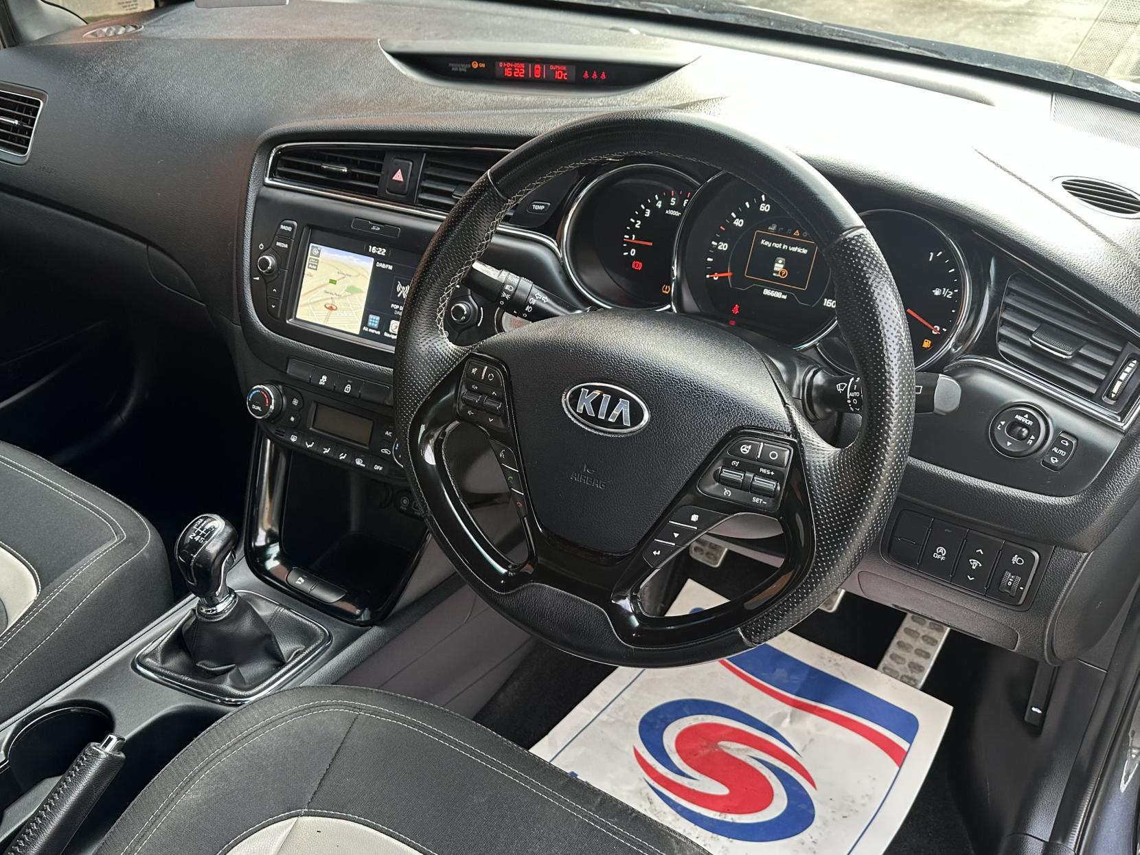 Kia Ceed 1.6 CRDi GT-Line Hatchback 5dr Diesel Manual Euro 6 (s/s) (134 bhp)