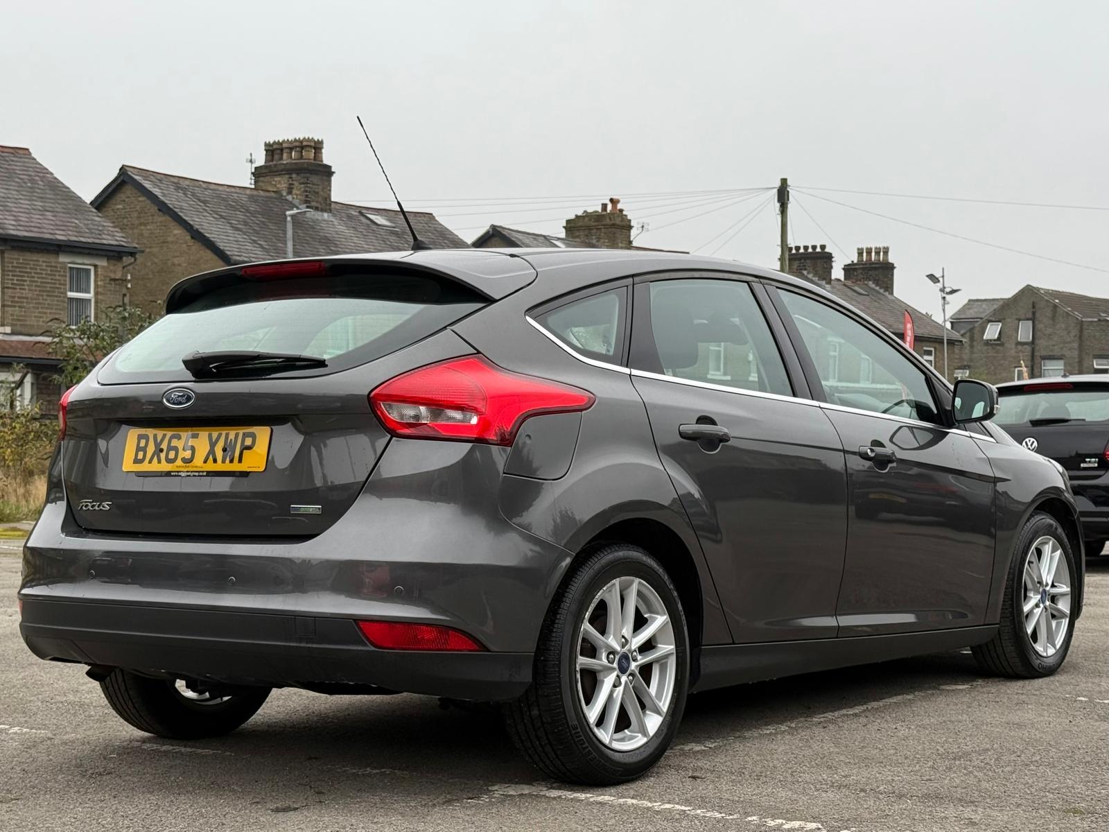 Ford Focus 1.0T EcoBoost Zetec Hatchback 5dr Petrol Manual Euro 6 (s/s) (100 ps)