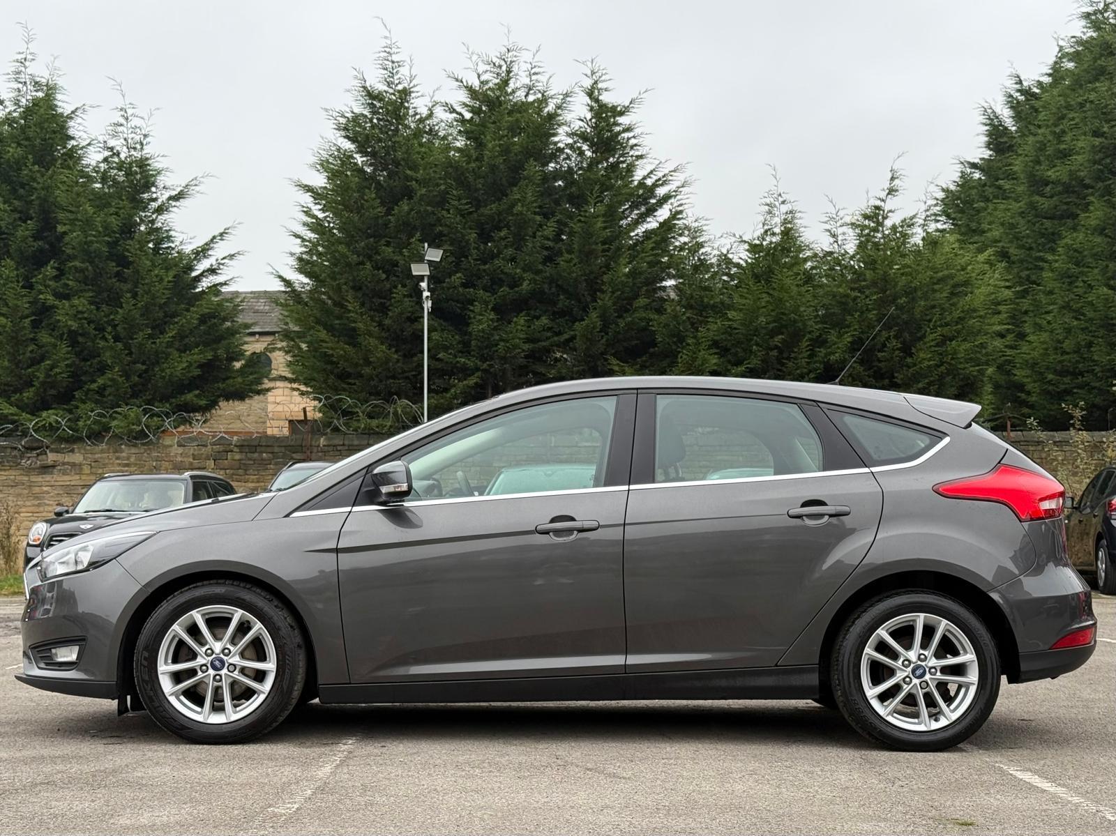 Ford Focus 1.0T EcoBoost Zetec Hatchback 5dr Petrol Manual Euro 6 (s/s) (100 ps)