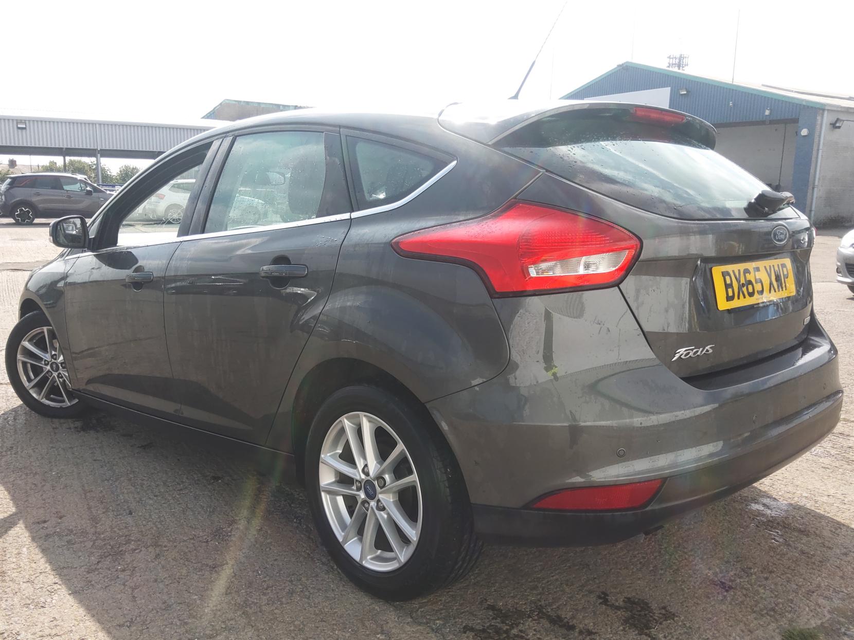 Ford Focus 1.0T EcoBoost Zetec Hatchback 5dr Petrol Manual Euro 6 (s/s) (100 ps)