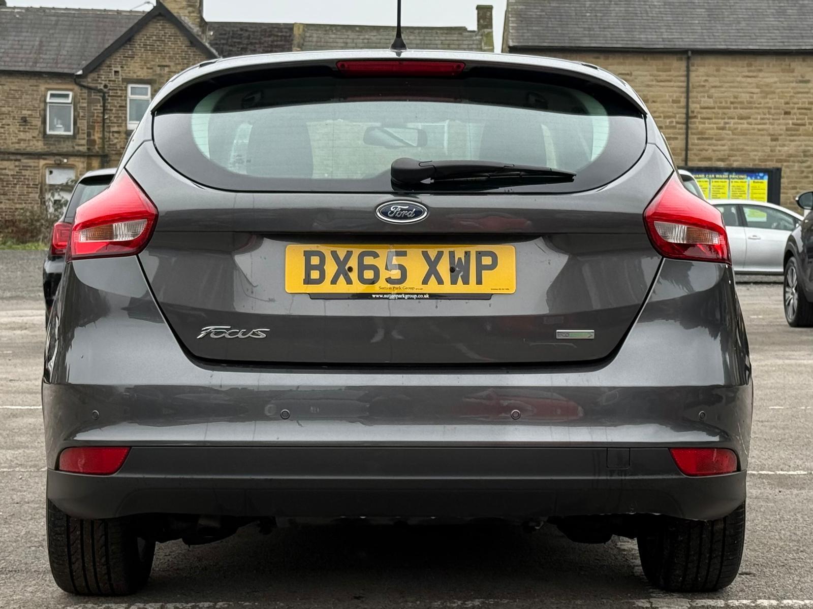 Ford Focus 1.0T EcoBoost Zetec Hatchback 5dr Petrol Manual Euro 6 (s/s) (100 ps)