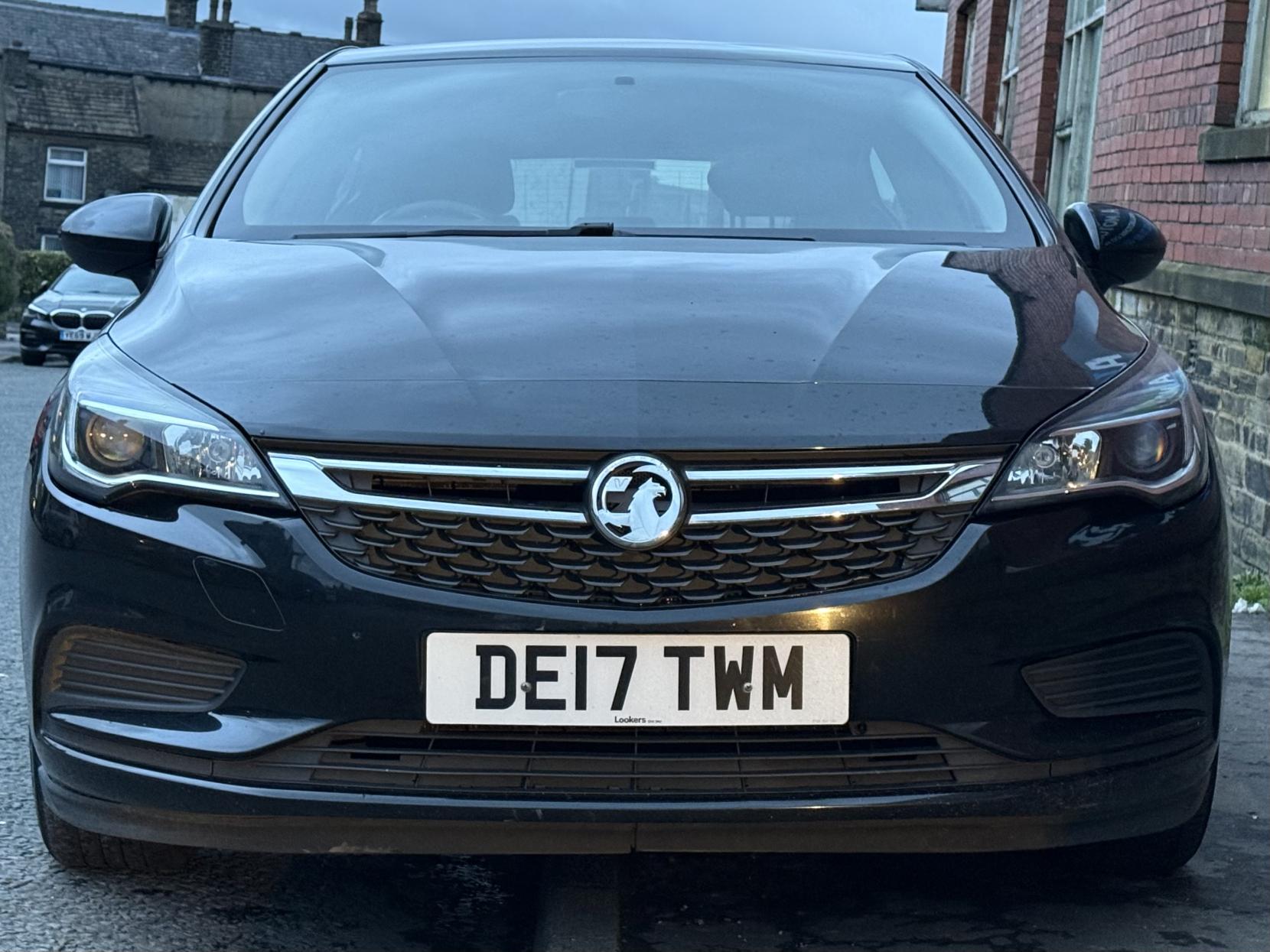 Vauxhall Astra 1.4i Tech Line Hatchback 5dr Petrol Manual Euro 6 (100 ps)