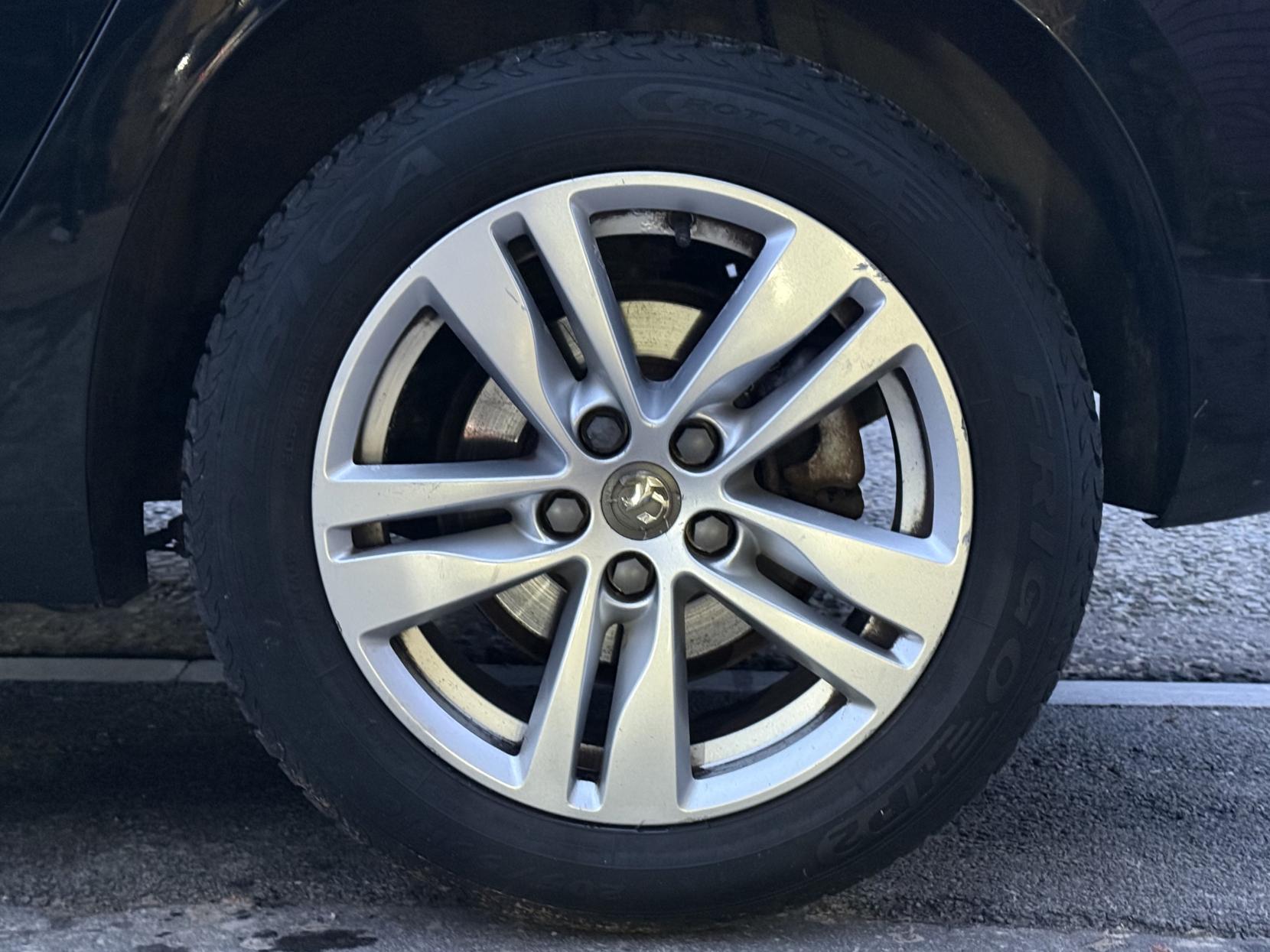 Vauxhall Astra 1.4i Tech Line Hatchback 5dr Petrol Manual Euro 6 (100 ps)