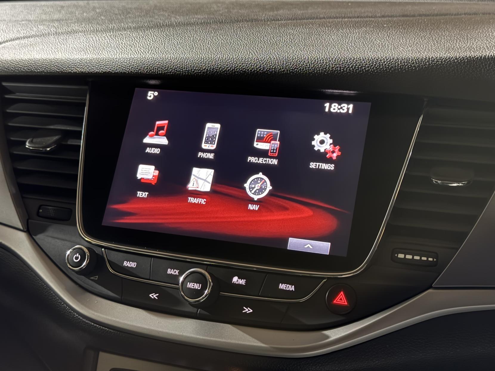 Vauxhall Astra 1.4i Tech Line Hatchback 5dr Petrol Manual Euro 6 (100 ps)