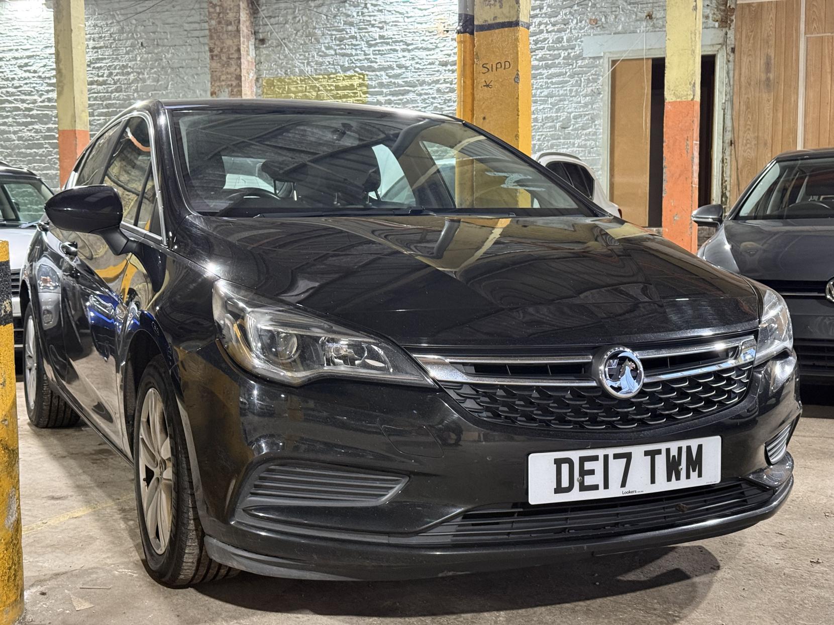 Vauxhall Astra 1.4i Tech Line Hatchback 5dr Petrol Manual Euro 6 (100 ps)