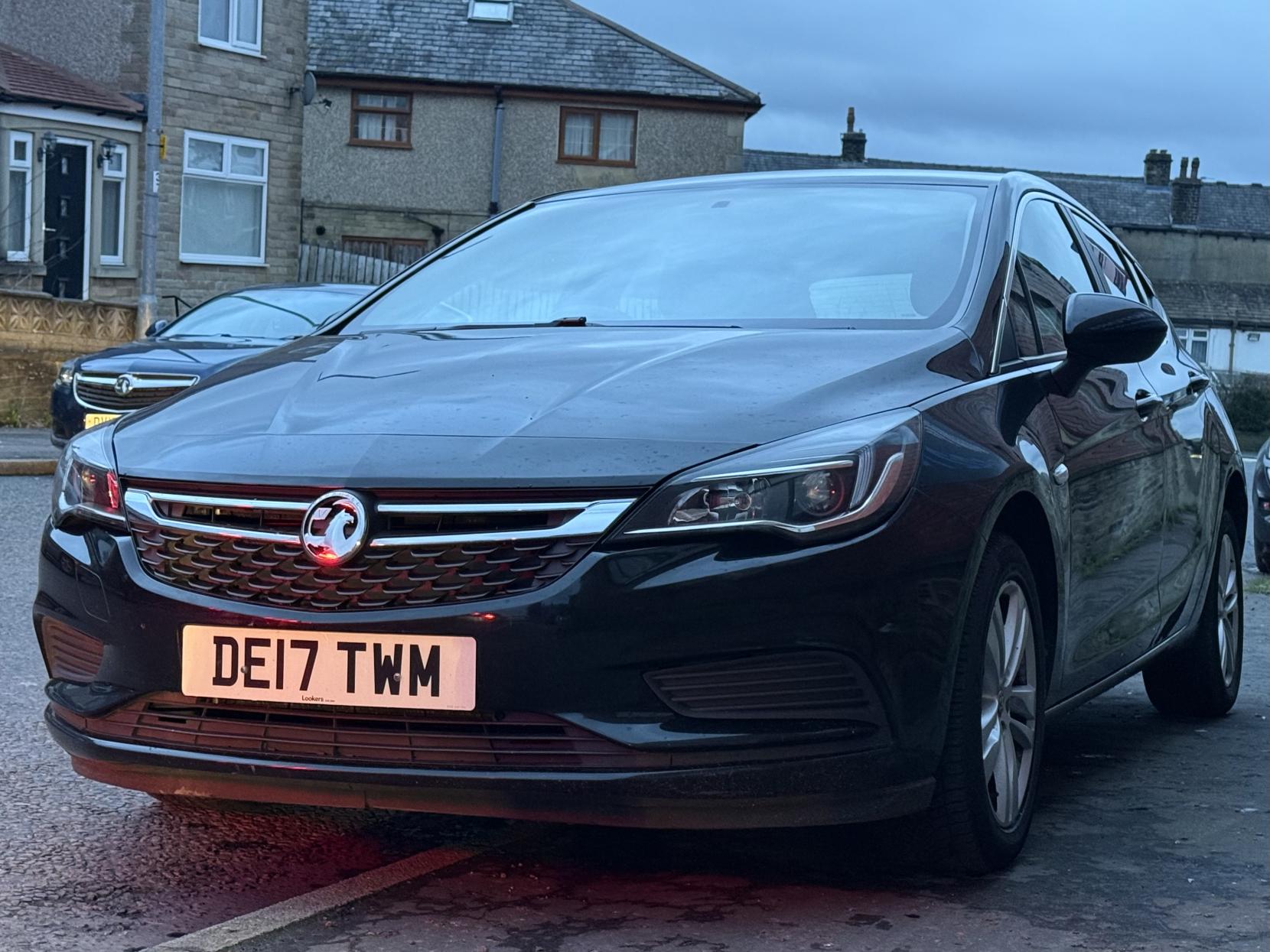 Vauxhall Astra 1.4i Tech Line Hatchback 5dr Petrol Manual Euro 6 (100 ps)