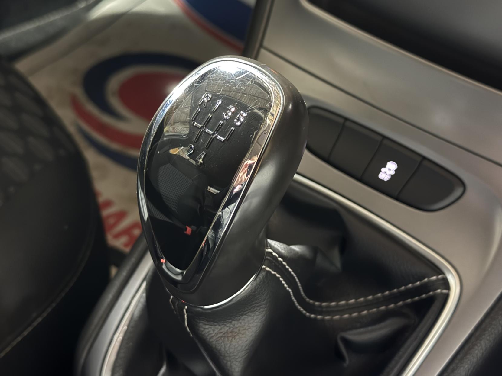 Vauxhall Astra 1.4i Tech Line Hatchback 5dr Petrol Manual Euro 6 (100 ps)