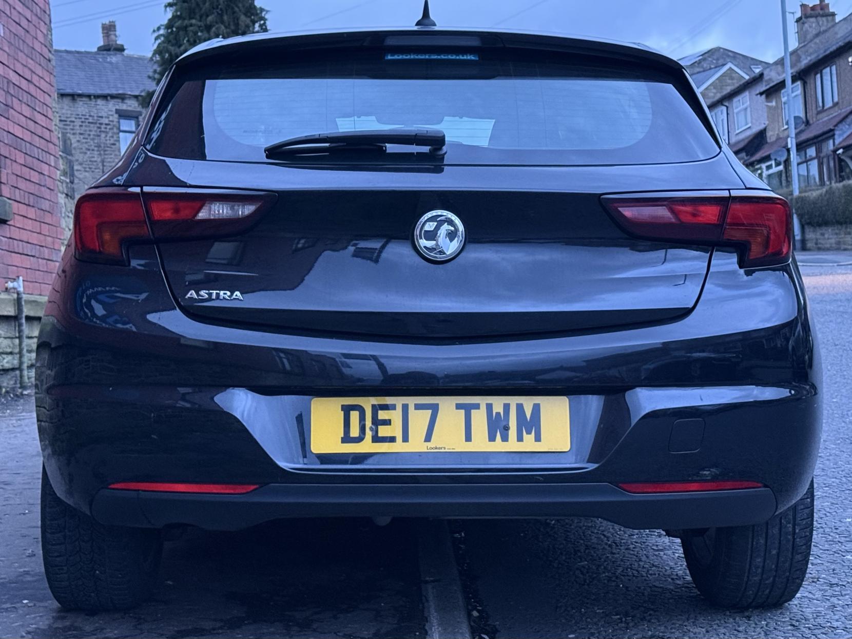 Vauxhall Astra 1.4i Tech Line Hatchback 5dr Petrol Manual Euro 6 (100 ps)