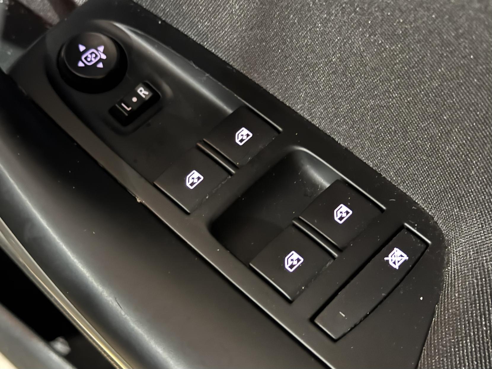 Vauxhall Astra 1.4i Tech Line Hatchback 5dr Petrol Manual Euro 6 (100 ps)