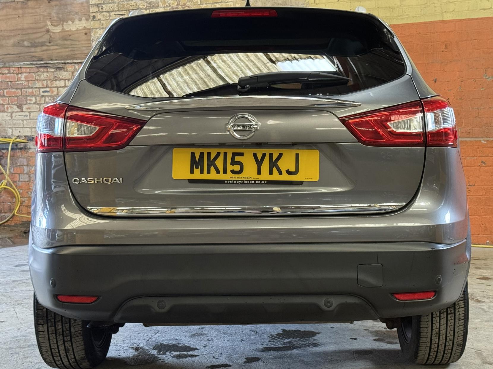 Nissan Qashqai 1.2 DIG-T n-tec+ SUV 5dr Petrol Manual 2WD Euro 5 (s/s) (115 ps)