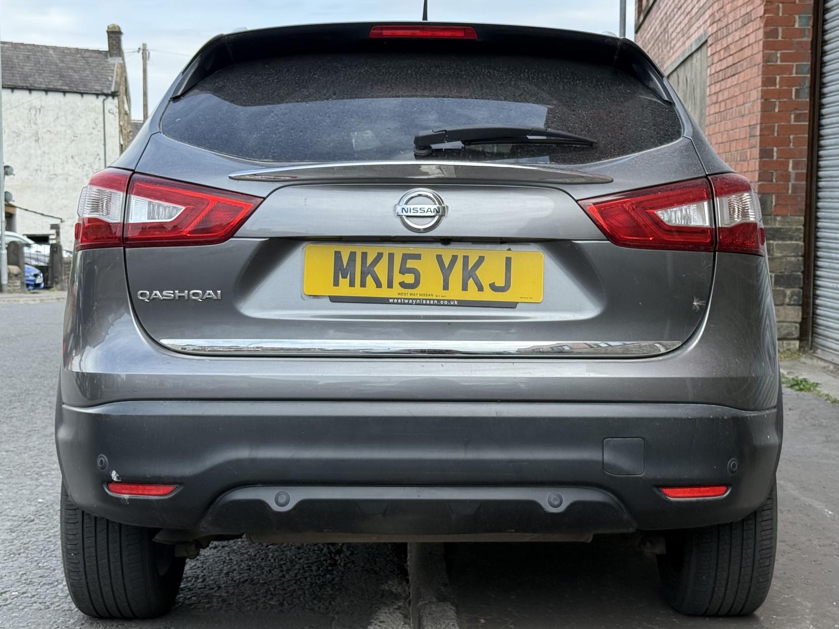 Nissan Qashqai 1.2 DIG-T n-tec+ SUV 5dr Petrol Manual 2WD Euro 5 (s/s) (115 ps)