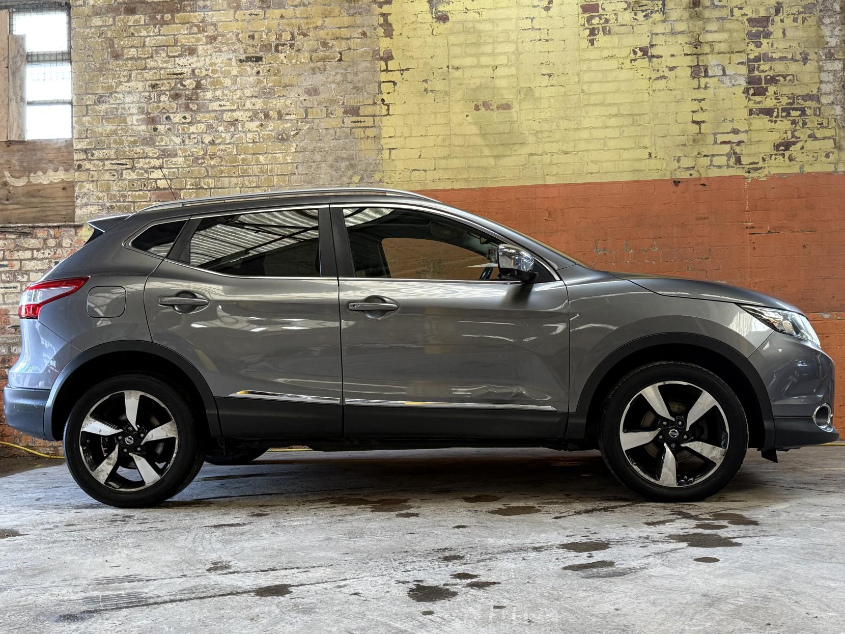 Nissan Qashqai 1.2 DIG-T n-tec+ SUV 5dr Petrol Manual 2WD Euro 5 (s/s) (115 ps)