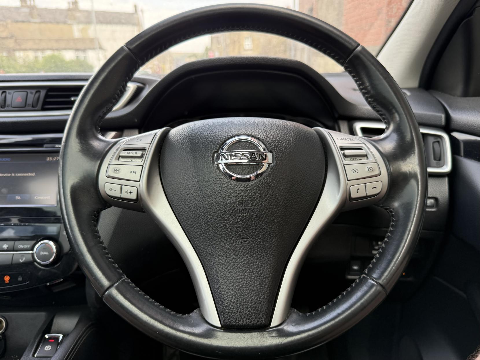 Nissan Qashqai 1.2 DIG-T n-tec+ SUV 5dr Petrol Manual 2WD Euro 5 (s/s) (115 ps)