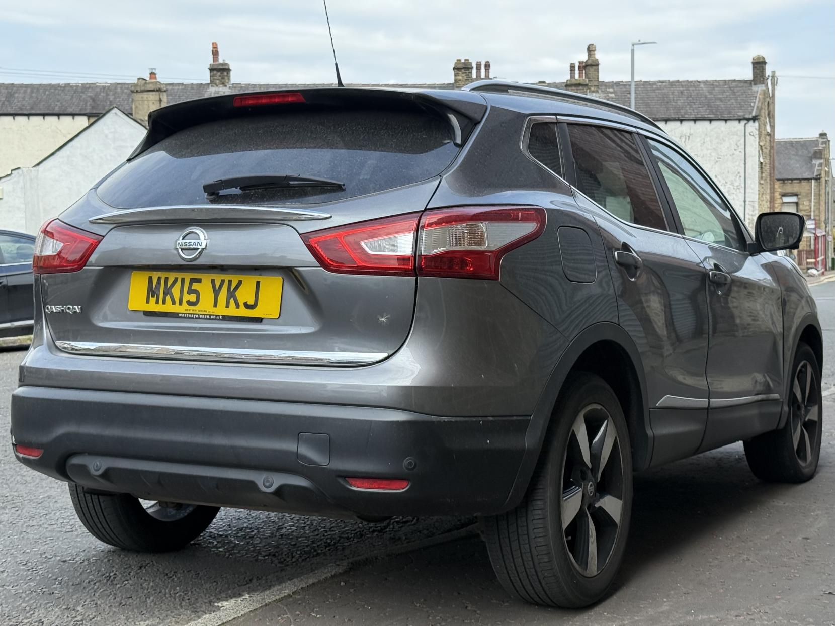 Nissan Qashqai 1.2 DIG-T n-tec+ SUV 5dr Petrol Manual 2WD Euro 5 (s/s) (115 ps)